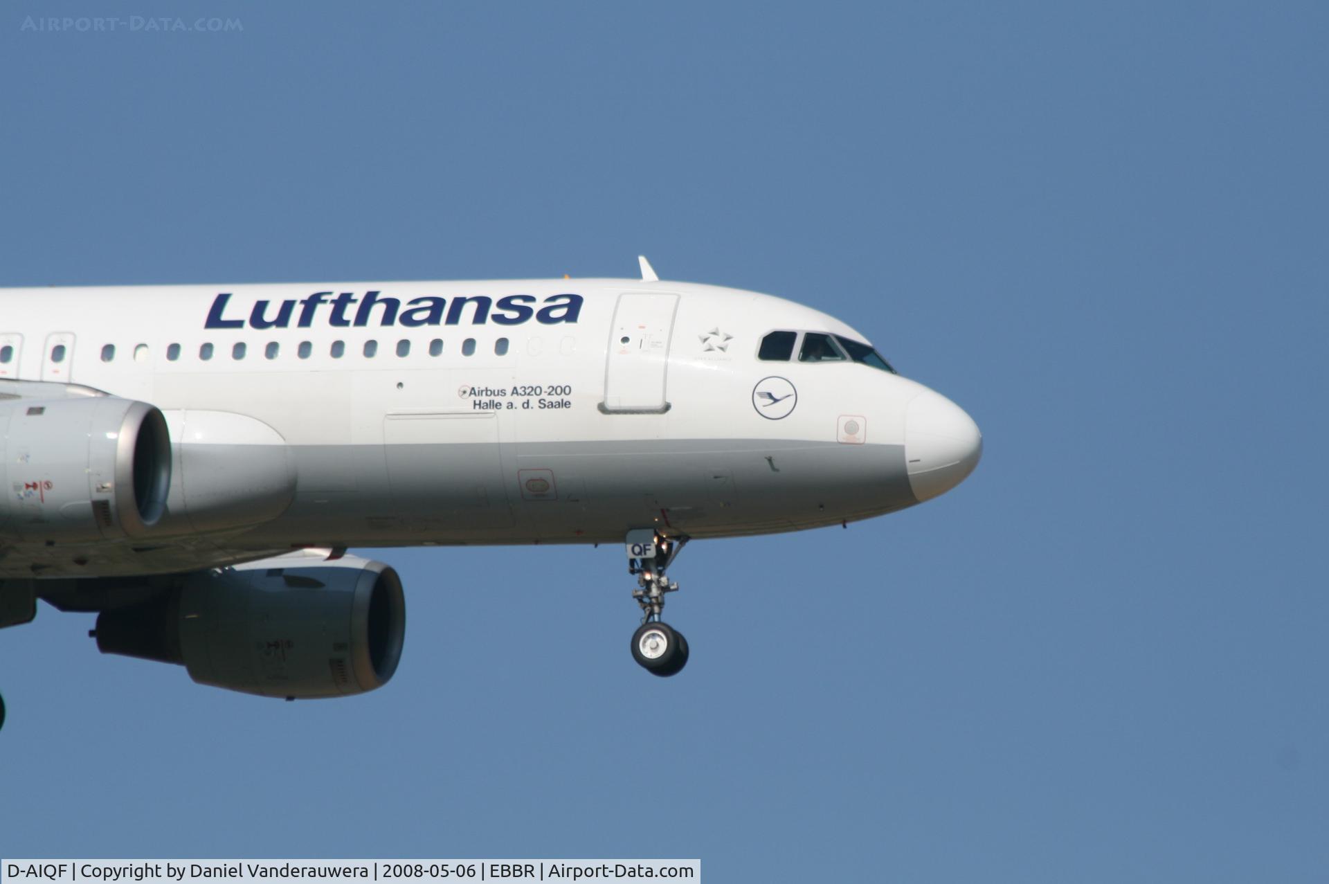 D-AIQF, 1991 Airbus A320-211 C/N 216, flight LH4572 is descending to rwy 02