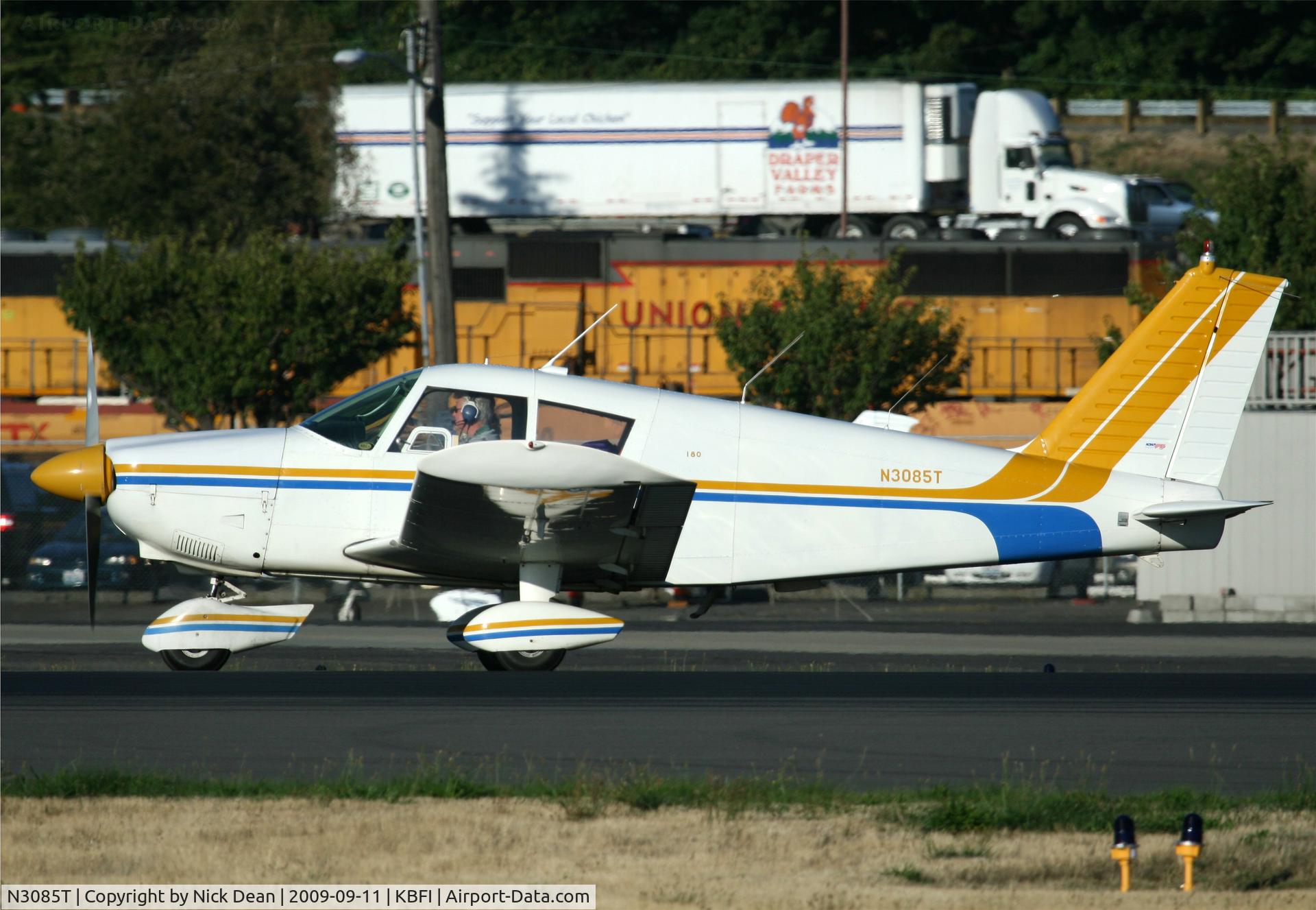N3085T, 1966 Piper PA-28-180 C/N 28-3044, KBFI
