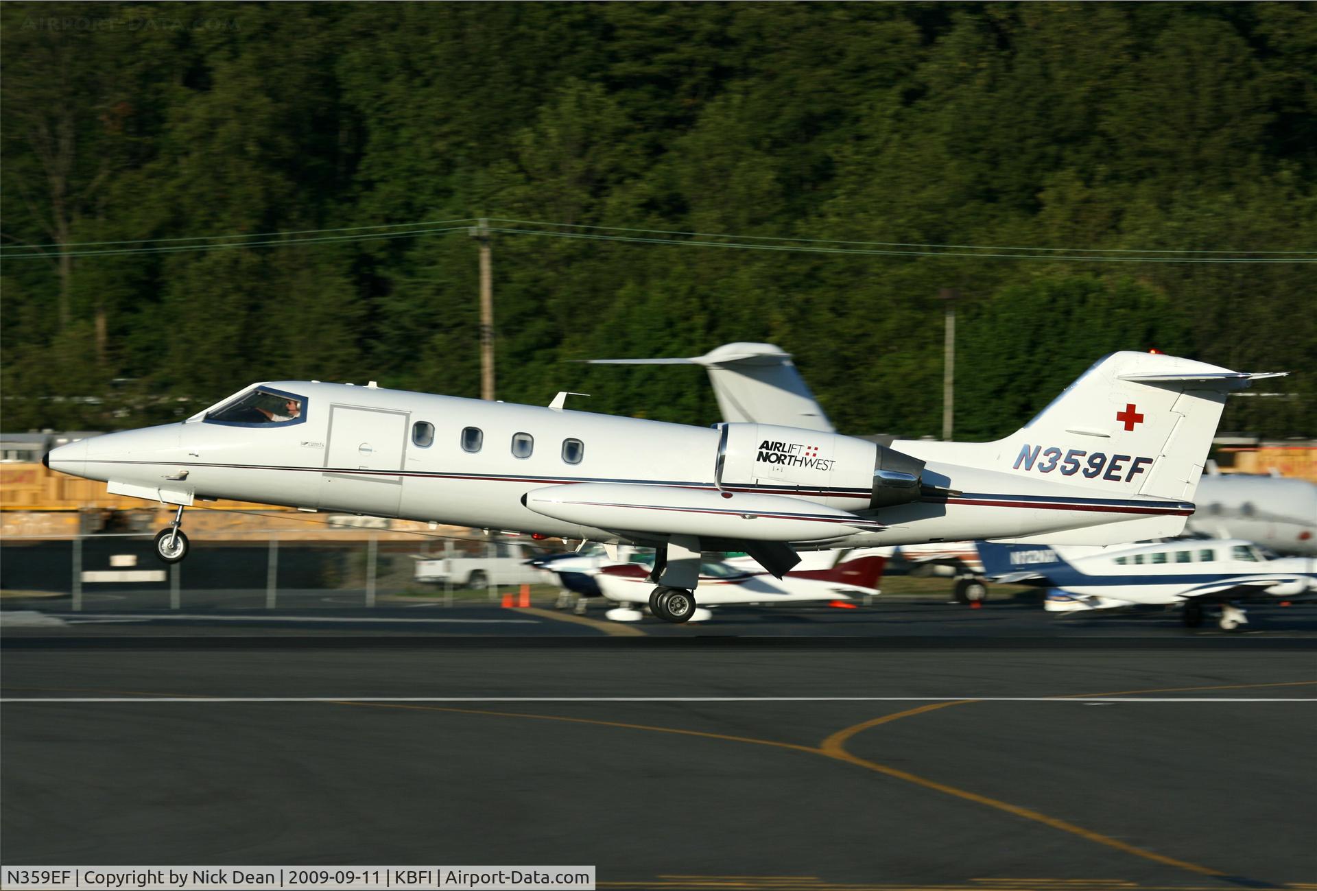 N359EF, 1978 Gates Learjet 35A C/N 193, KBFI