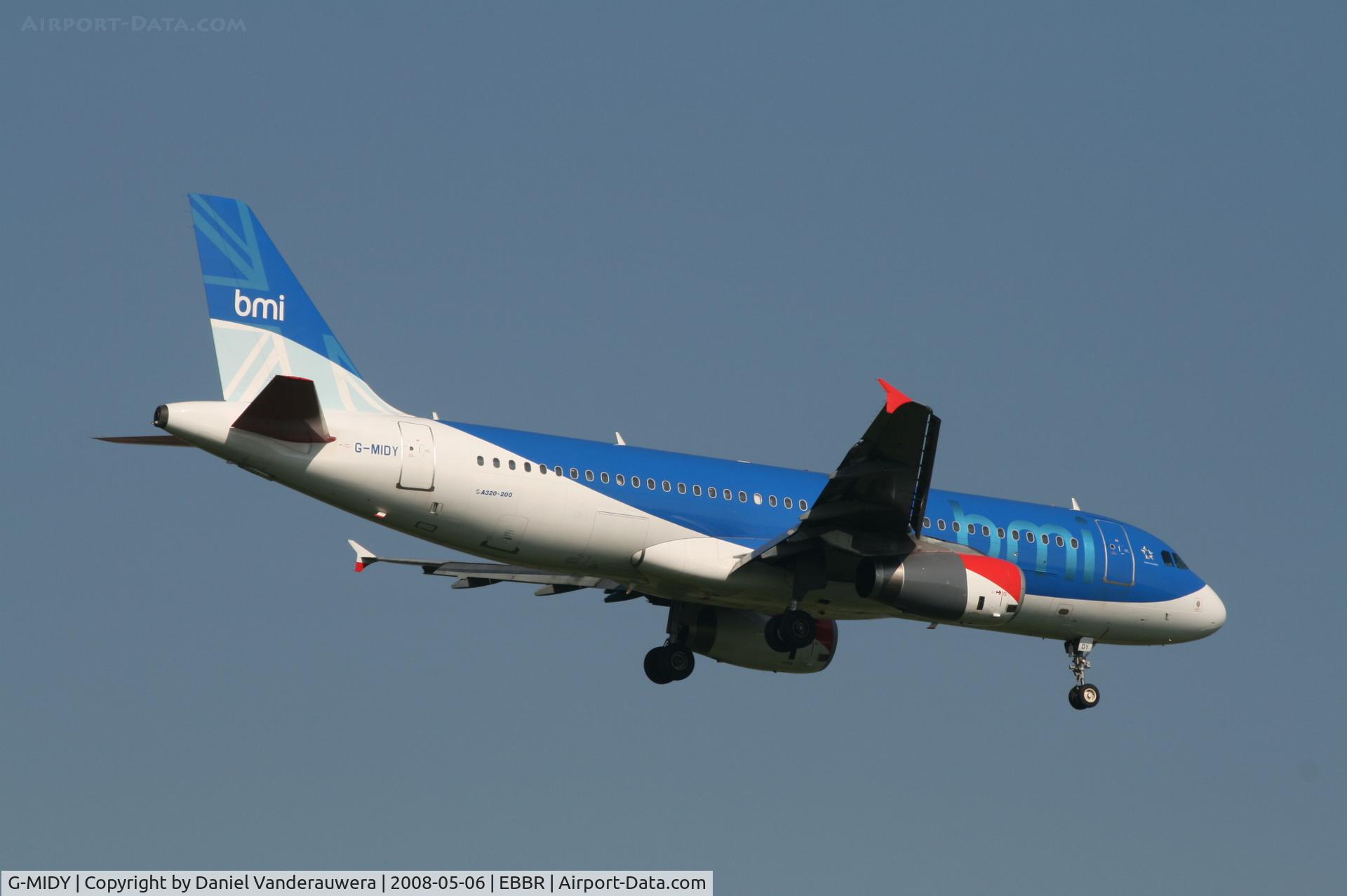 G-MIDY, 1999 Airbus A320-232 C/N 1014, flight BD145 is descending to rwy 02