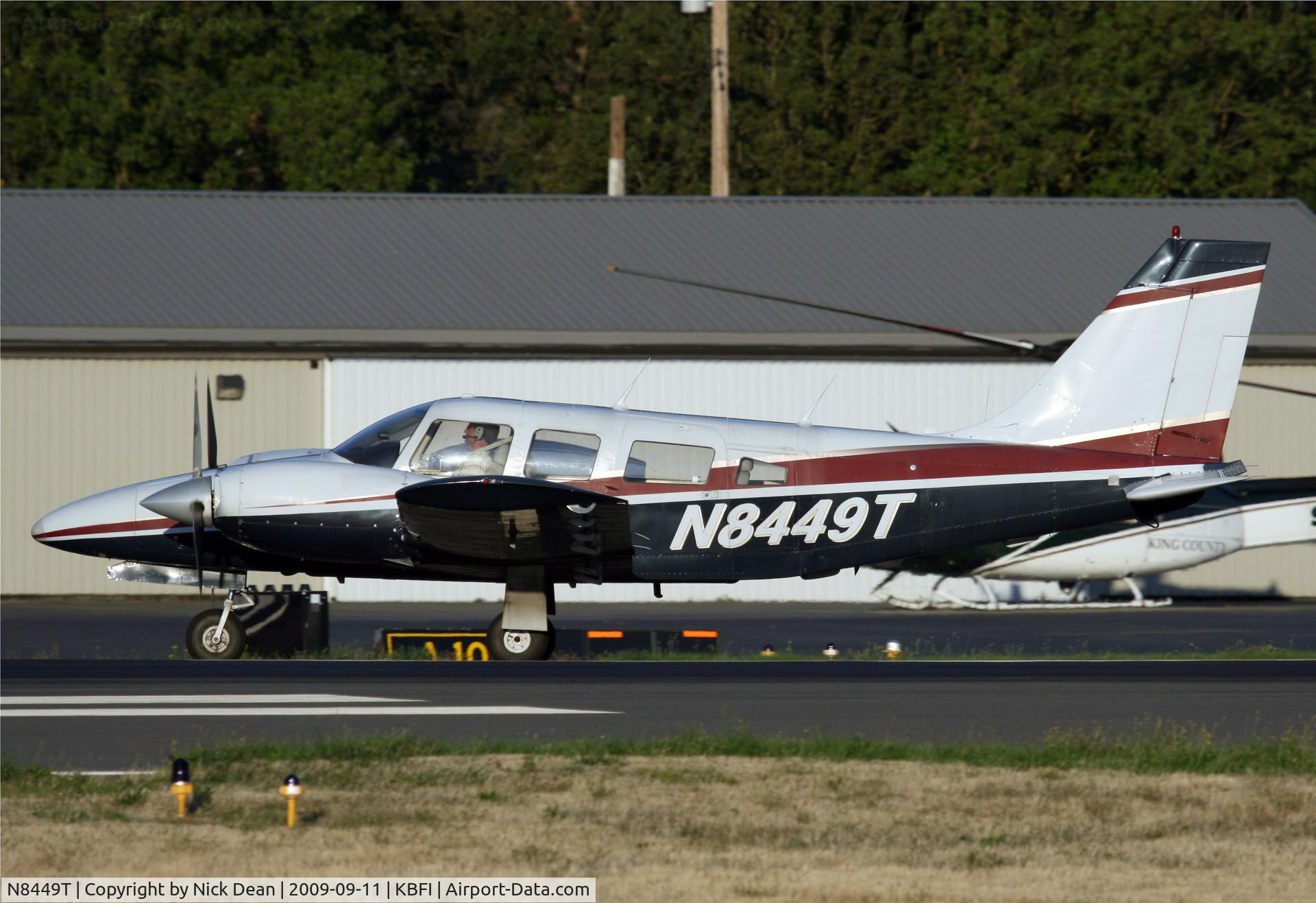 N8449T, 1981 Piper PA-34-220T C/N 34-8133272, KBFI
