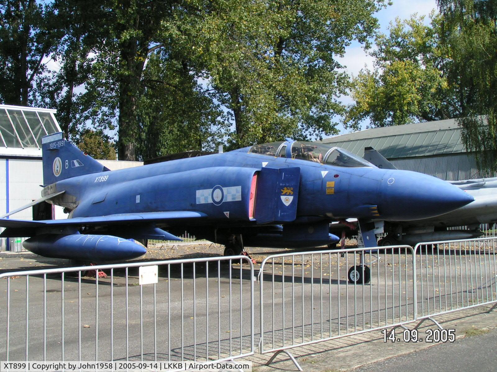 XT899, 1968 McDonnell Douglas Phantom FGR2 C/N 2507, Nice blue colour scheme