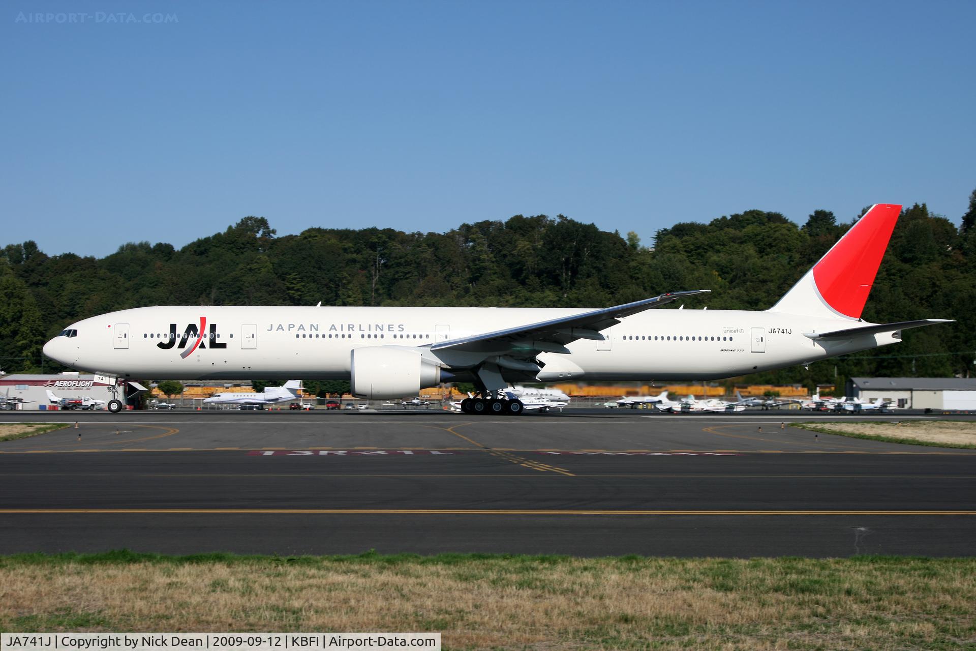 JA741J, 2009 Boeing 777-346/ER C/N 36128, KBFI