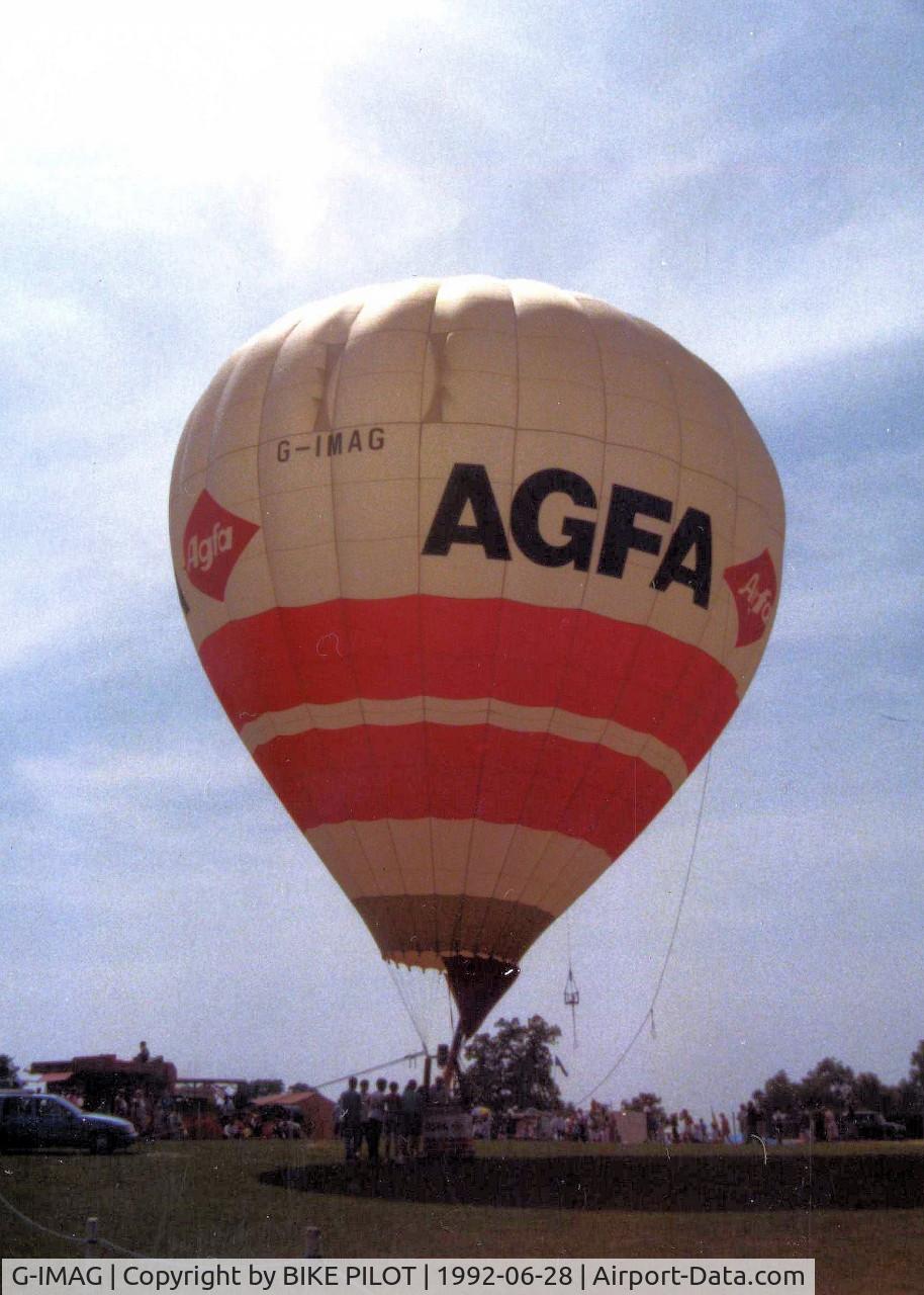 G-IMAG, 1990 Thunder And Colt Ltd COLT 77A C/N 1718, DOING TETHERED FLIGHTS AT STOKE PARK GUILDFORD SURREY UK