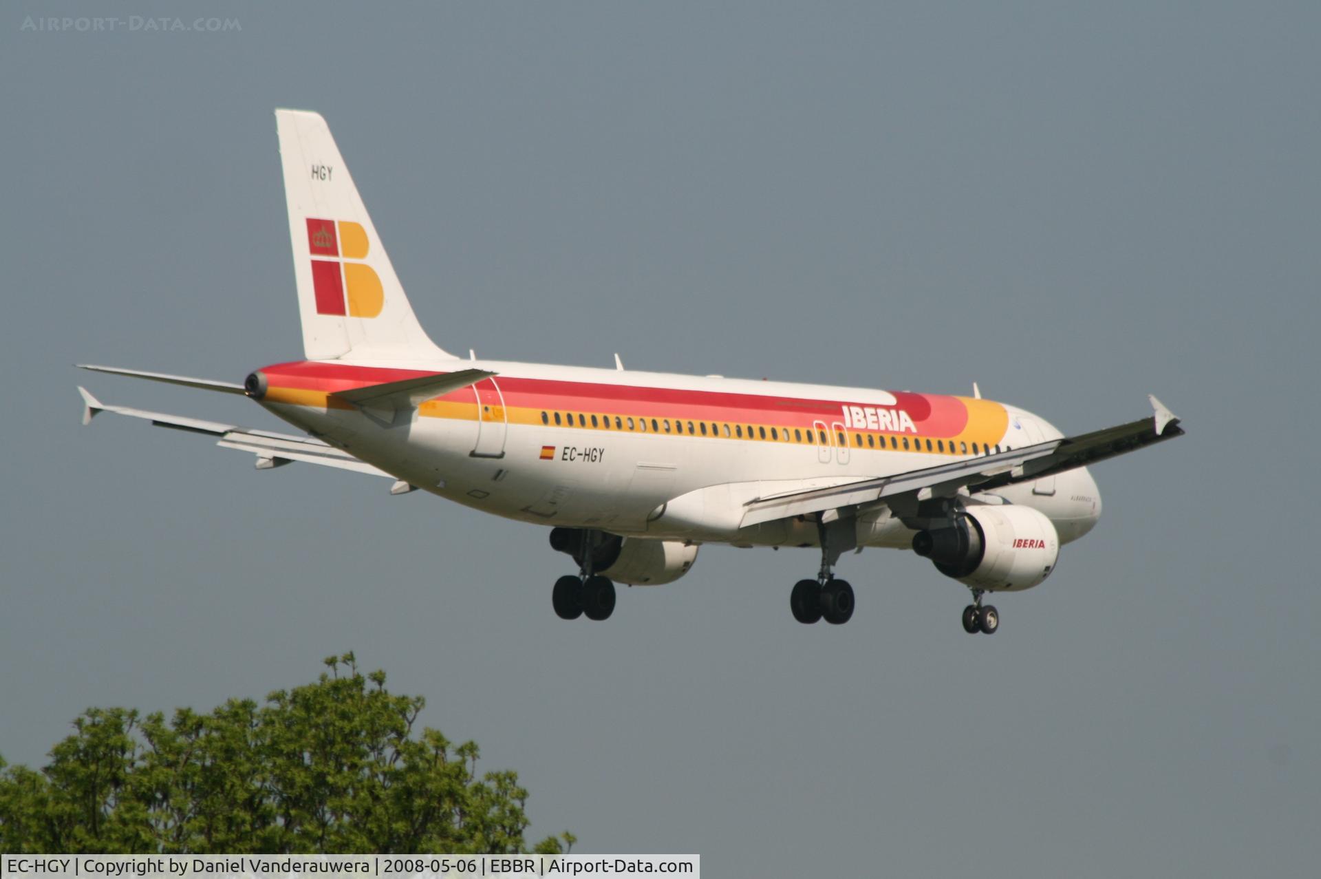 EC-HGY, 2000 Airbus A320-214 C/N 1200, flight IB3206 is descending to rwy 02