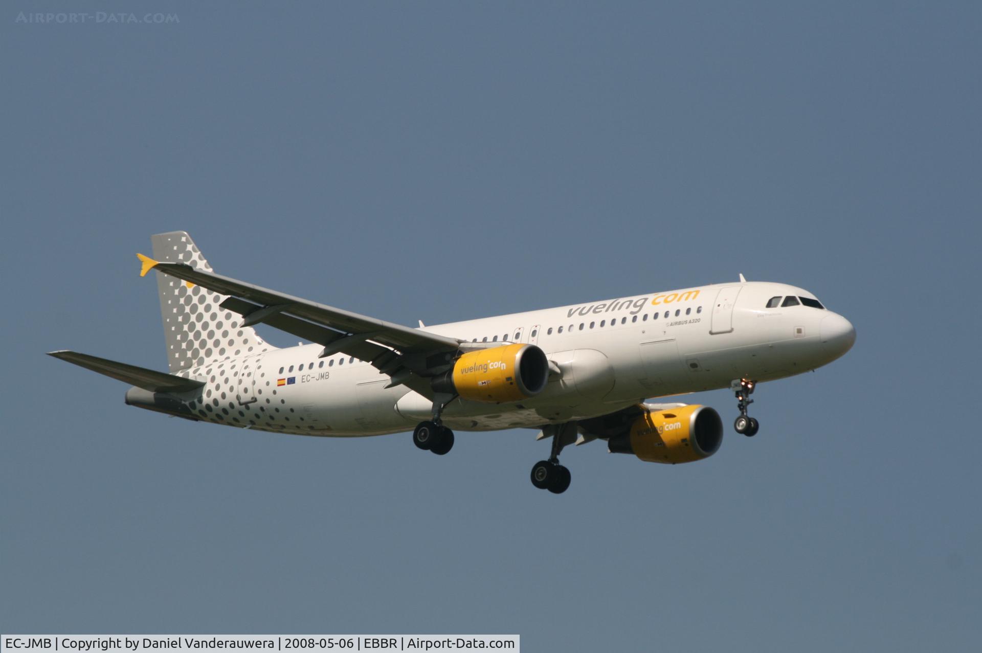 EC-JMB, 2005 Airbus A320-214 C/N 2540, arrival of flight VY7060 to rwy 02