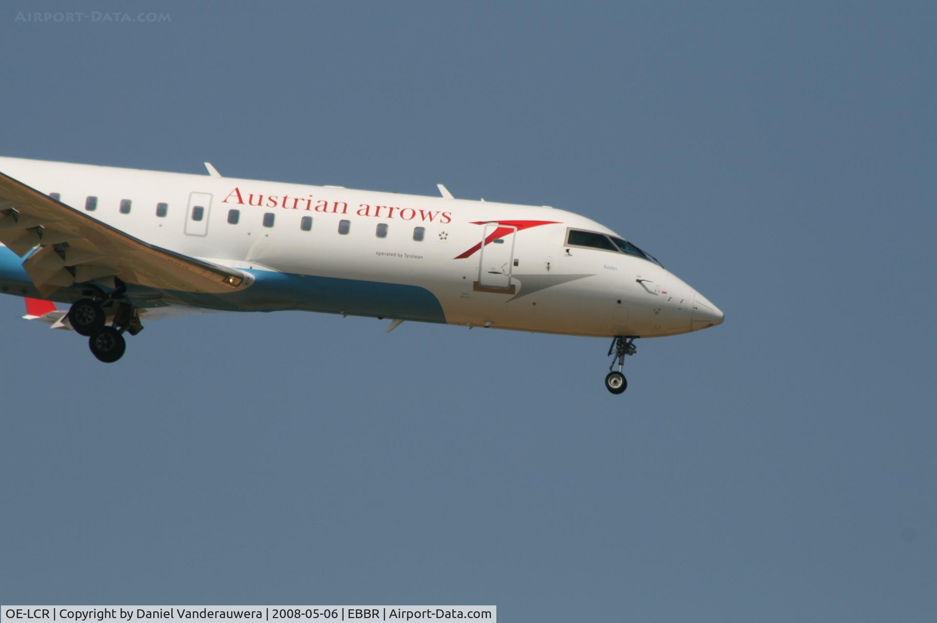 OE-LCR, 2003 Canadair CRJ-200LR (CL-600-2B19) C/N 7910, arrival of flight OS367 to rwy 02