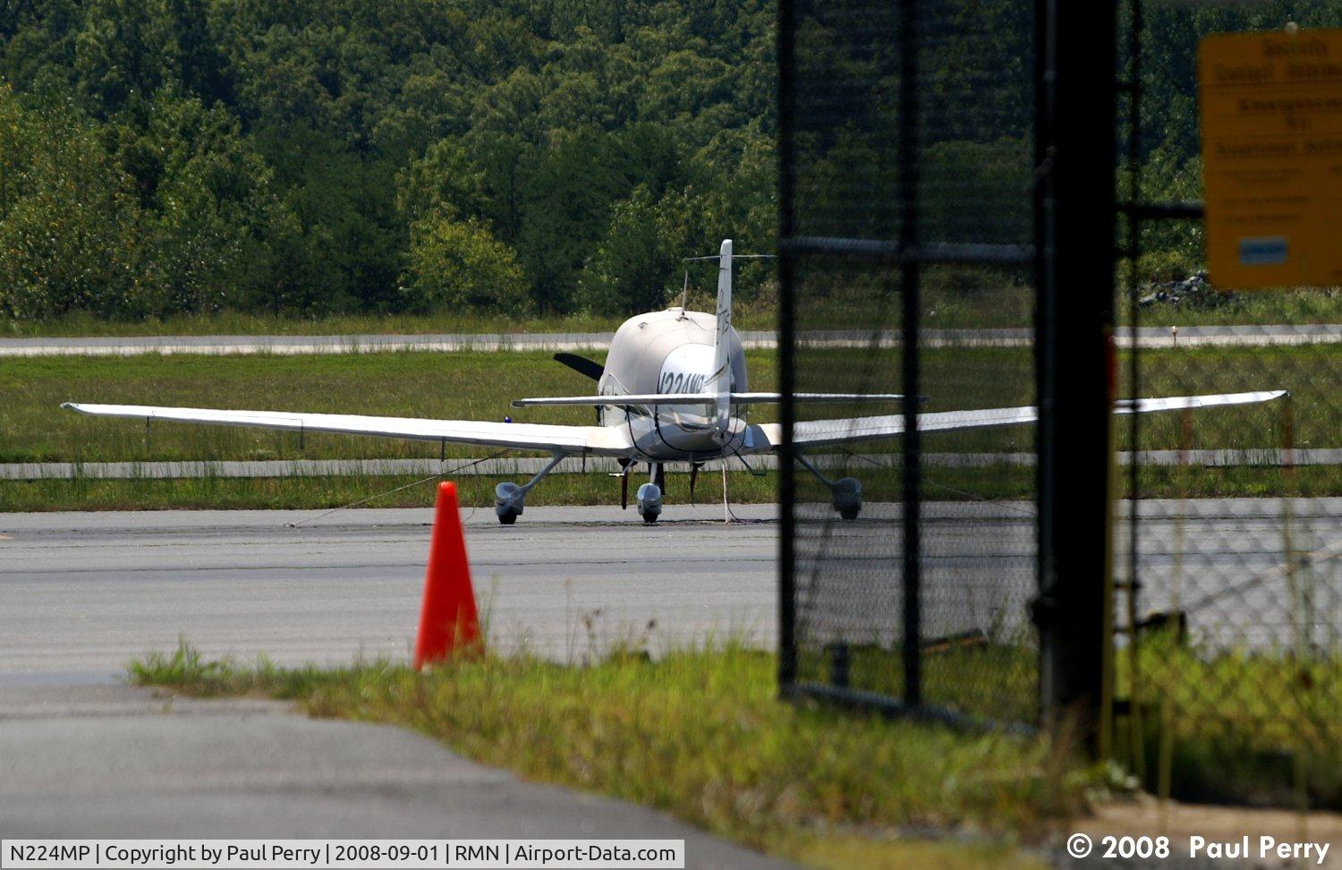 N224MP, 2006 Cirrus SR22 C/N 1876, Another ramp denizen