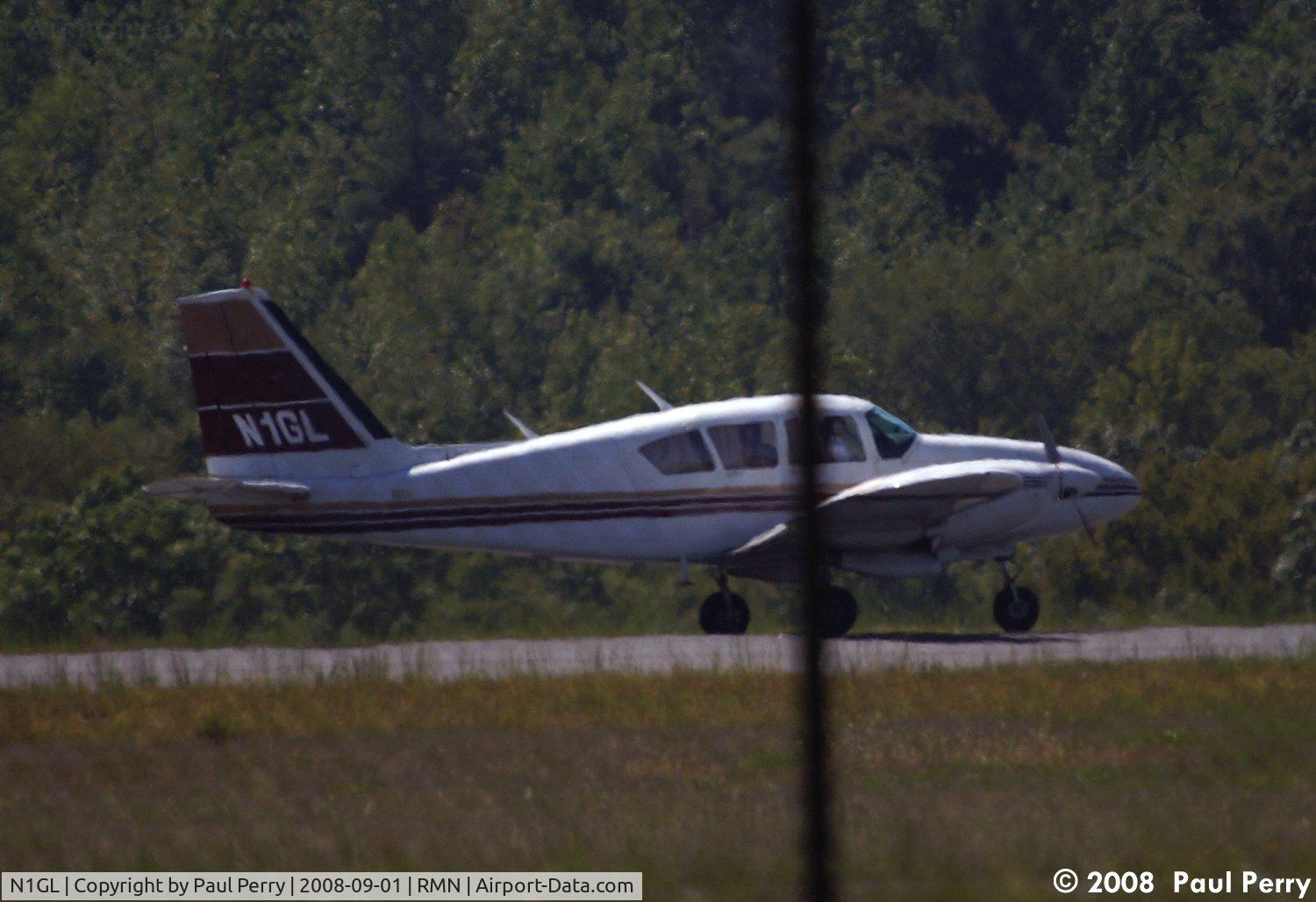 N1GL, 1967 Piper PA-23-250 C/N 27-3826, Just touched down, taxiing in