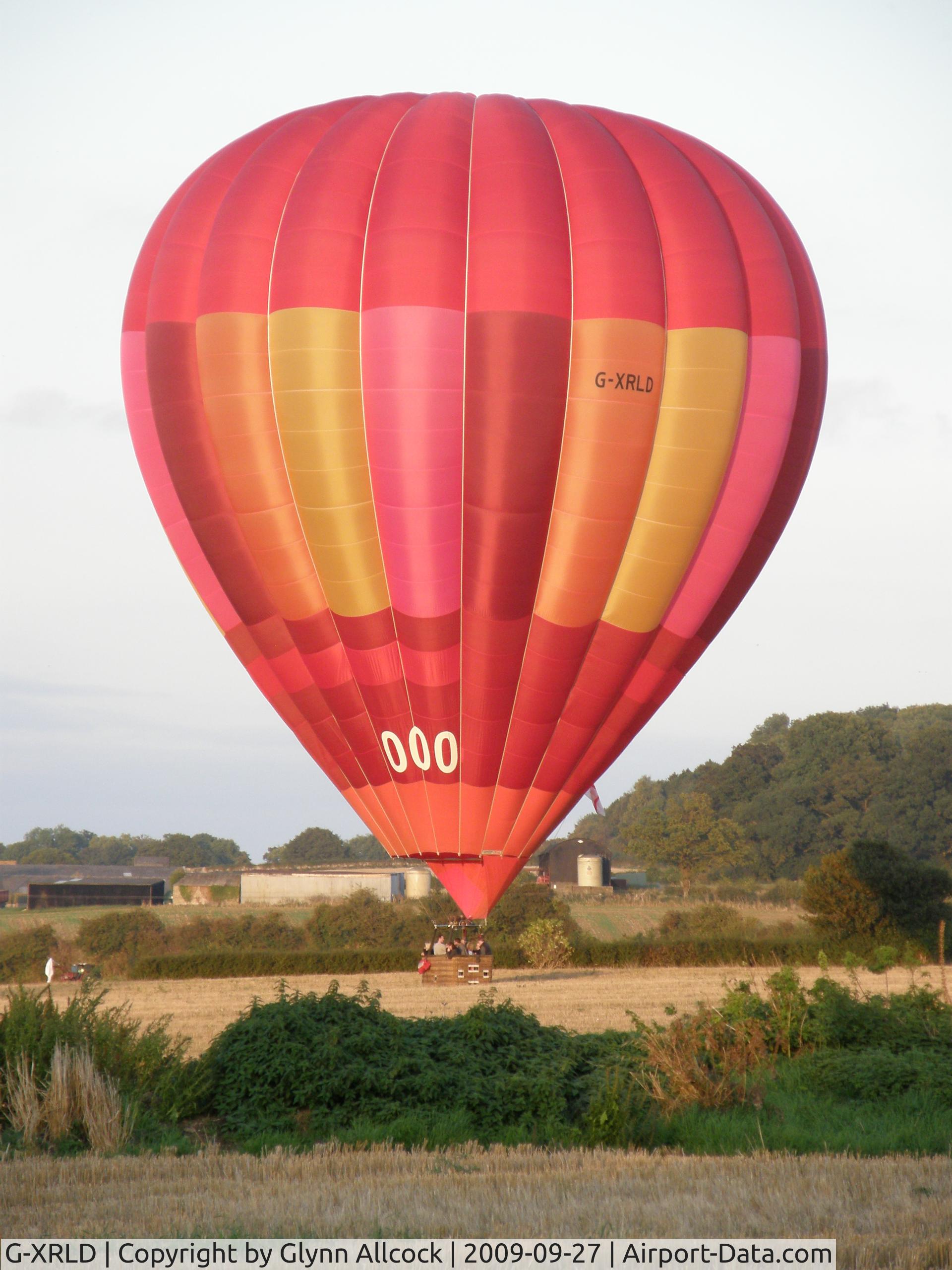 G-XRLD, 2000 Cameron Balloons A-250 C/N 4820, Balloon landing in the Cotswolds