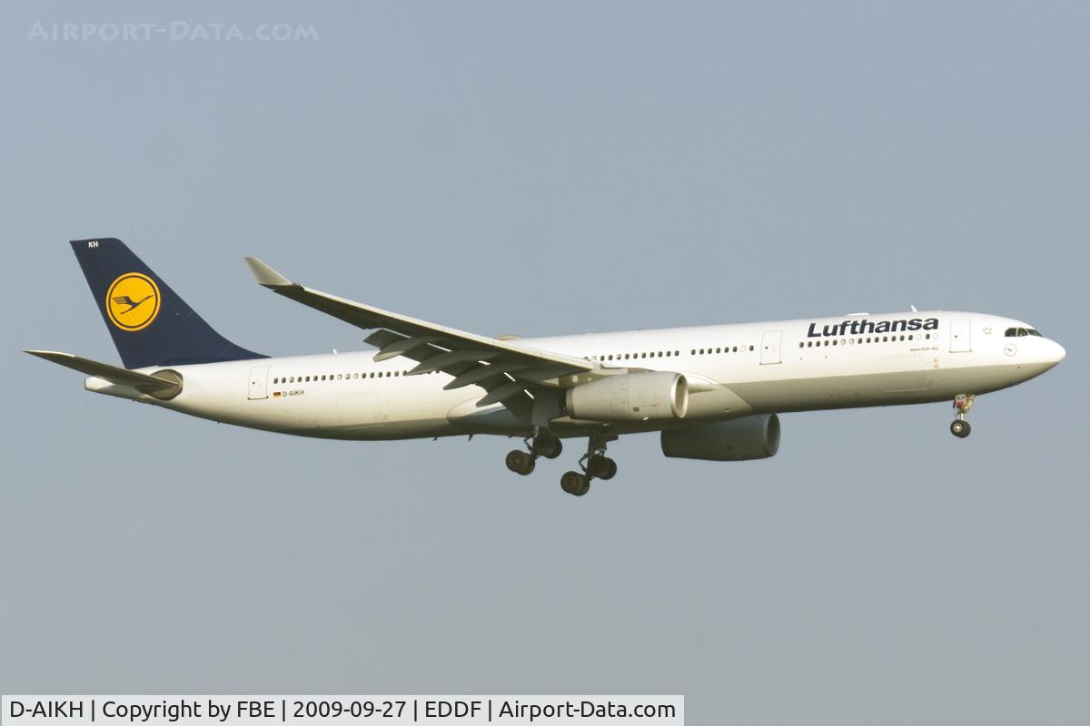 D-AIKH, 2005 Airbus A330-343X C/N 648, short final