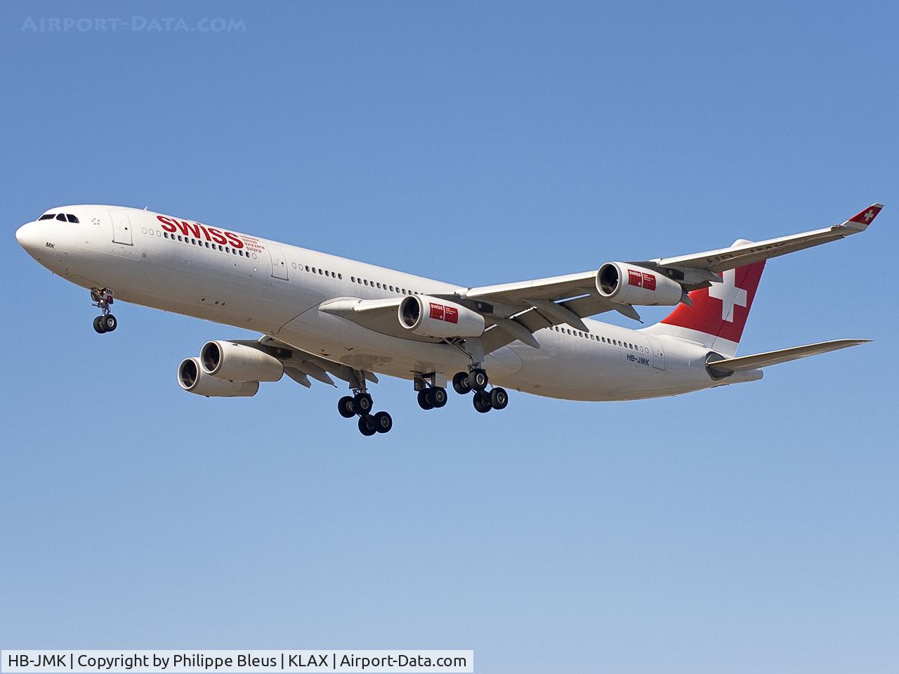 HB-JMK, 1997 Airbus A340-313 C/N 169, Non stop from Zürich, on short final rwy 24R.
