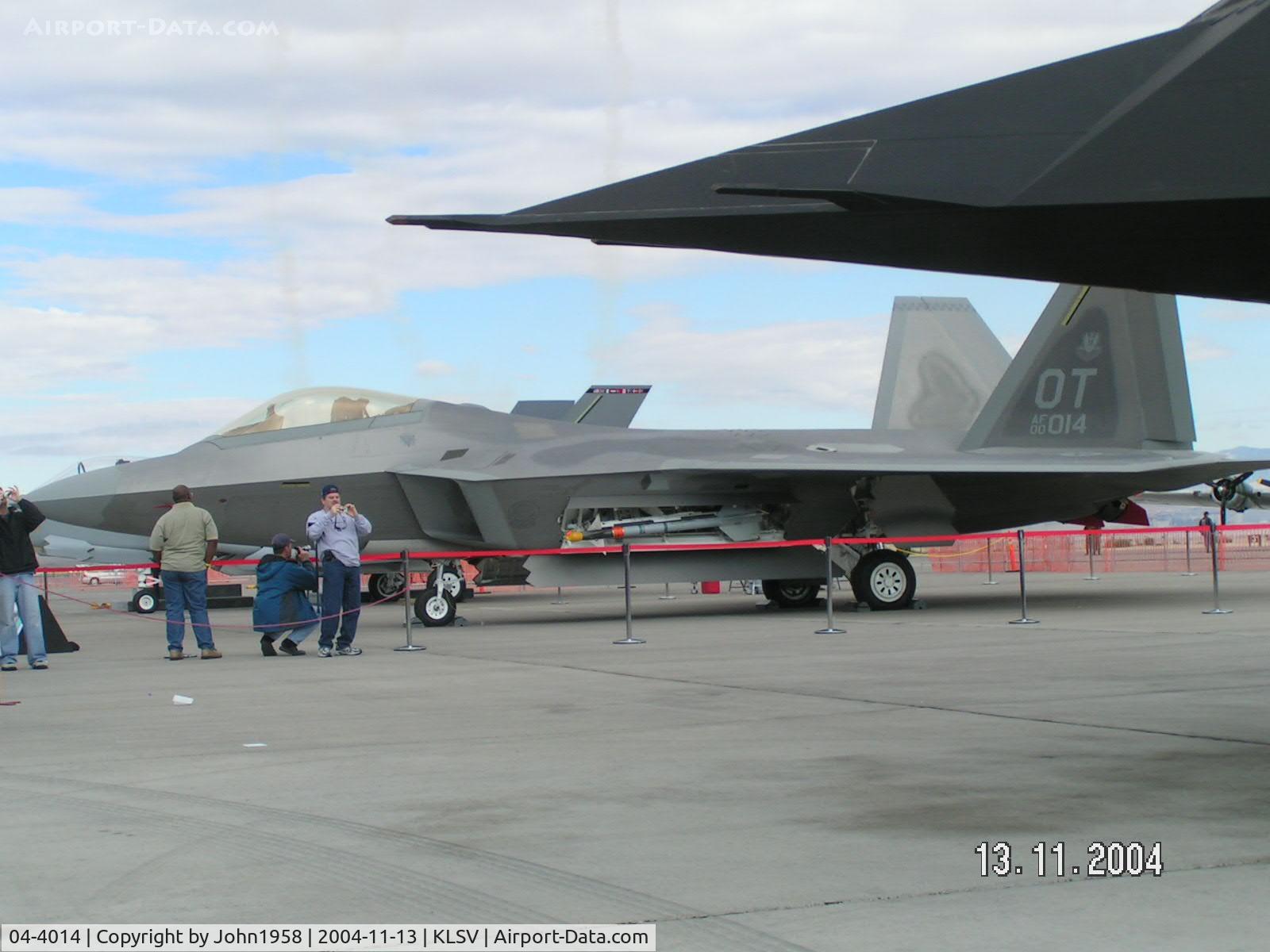 00-4014, Lockheed Martin F/A-22A Raptor C/N 4014, F-22 at Nellis show 2004