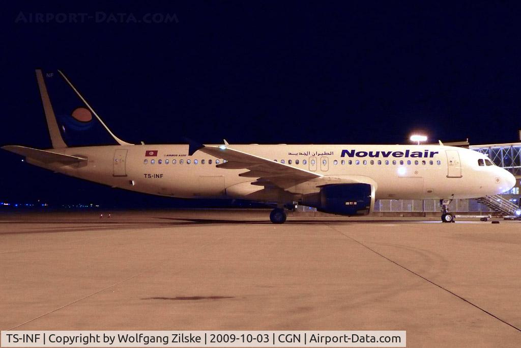 TS-INF, 1992 Airbus A320-212 C/N 299, visitor