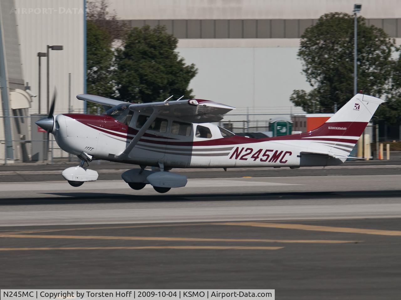 N245MC, 2005 Cessna 206H Stationair C/N 20608240, N245MC departing from RWY 21