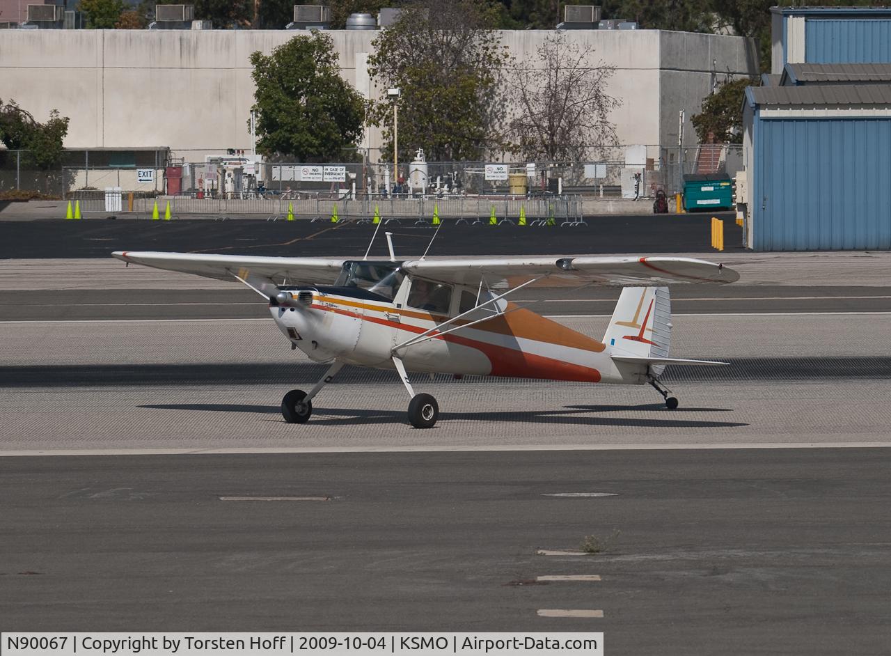 N90067, 1946 Cessna 140 C/N 9128, N90067 taxiing