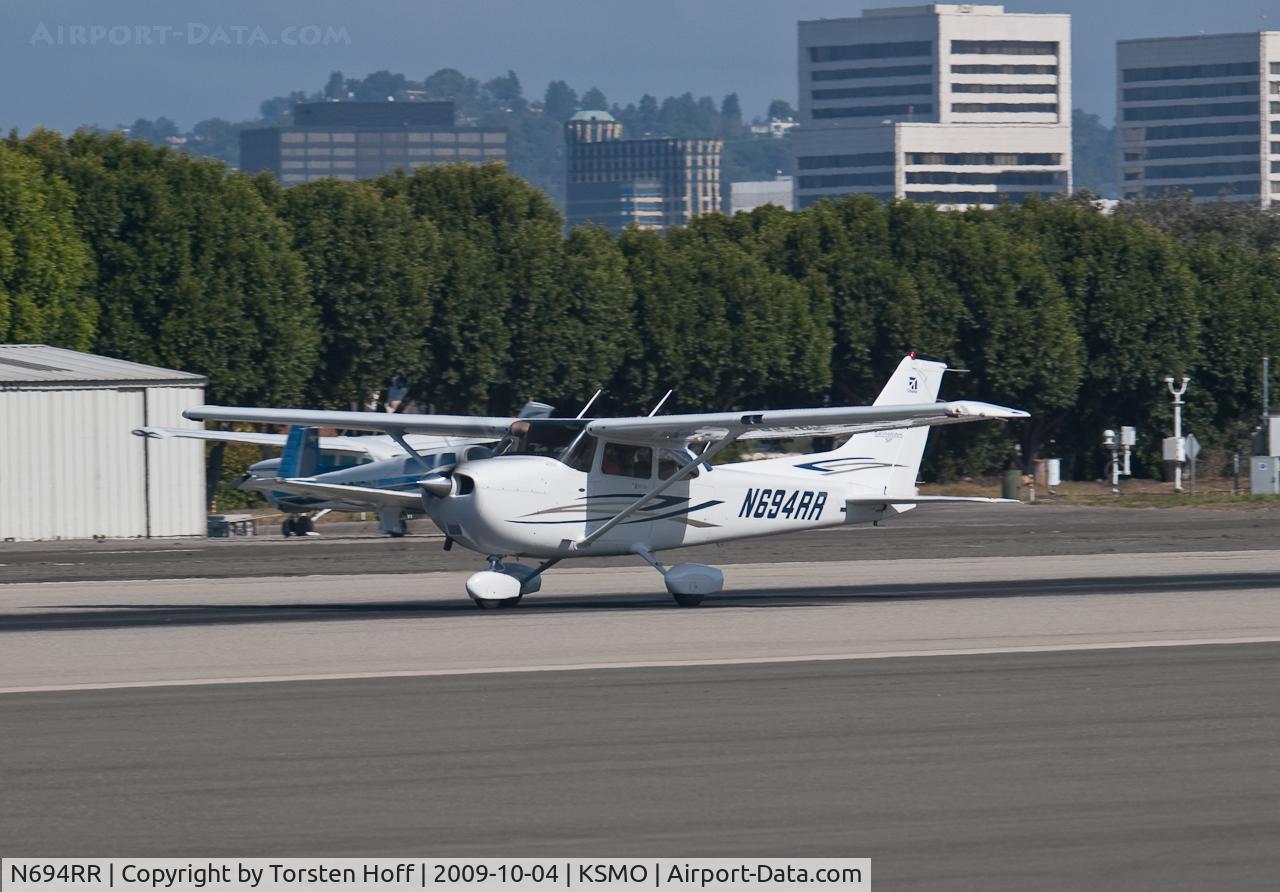N694RR, 2007 Cessna 172S C/N 172S10587, N694RR departing from RWY 21