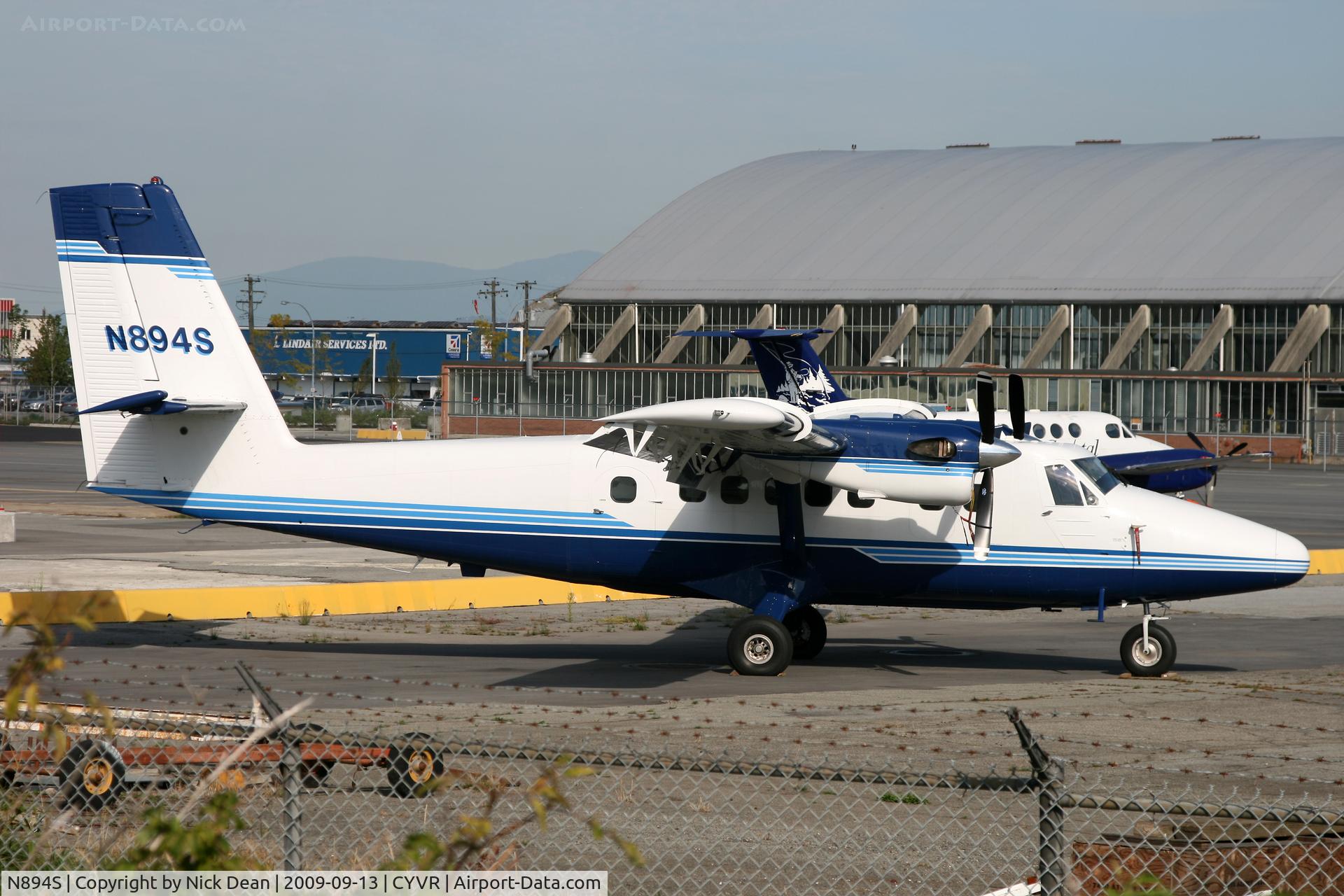 N894S, 1981 De Havilland Canada DHC-6-300 Twin Otter C/N 779, CYVR