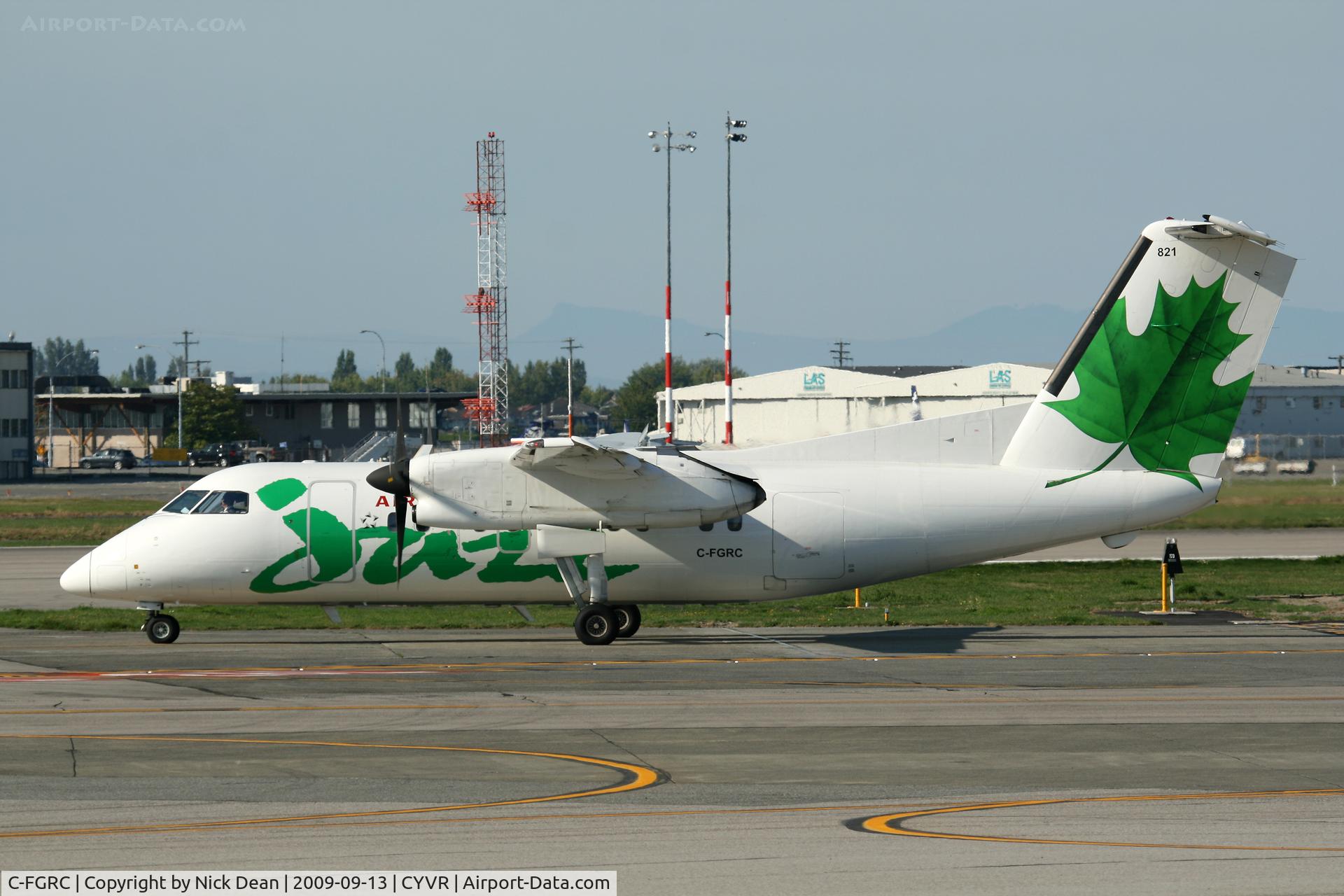 C-FGRC, 1989 De Havilland Canada DHC-8-102 Dash 8 C/N 195, CYVR