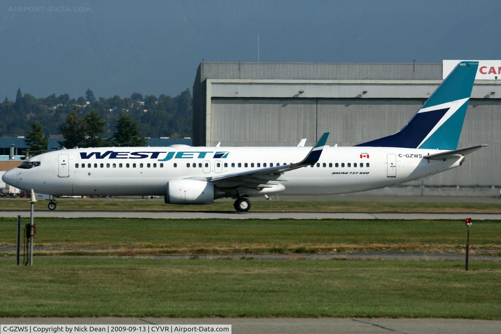 C-GZWS, 2005 Boeing 737-8CT C/N 32770, CYVR
