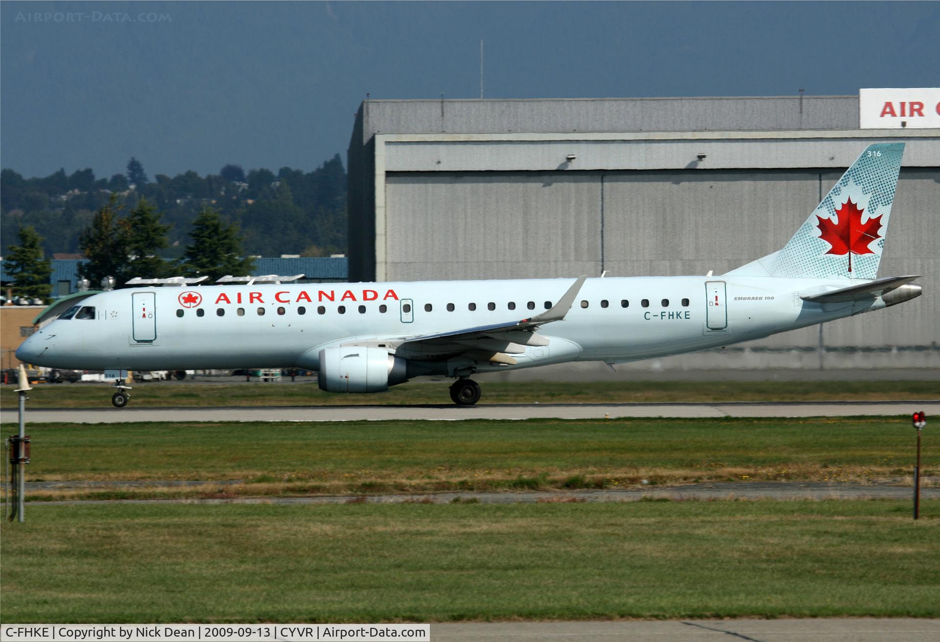 C-FHKE, 2006 Embraer 190AR (ERJ-190-100IGW) C/N 19000048, CYVR