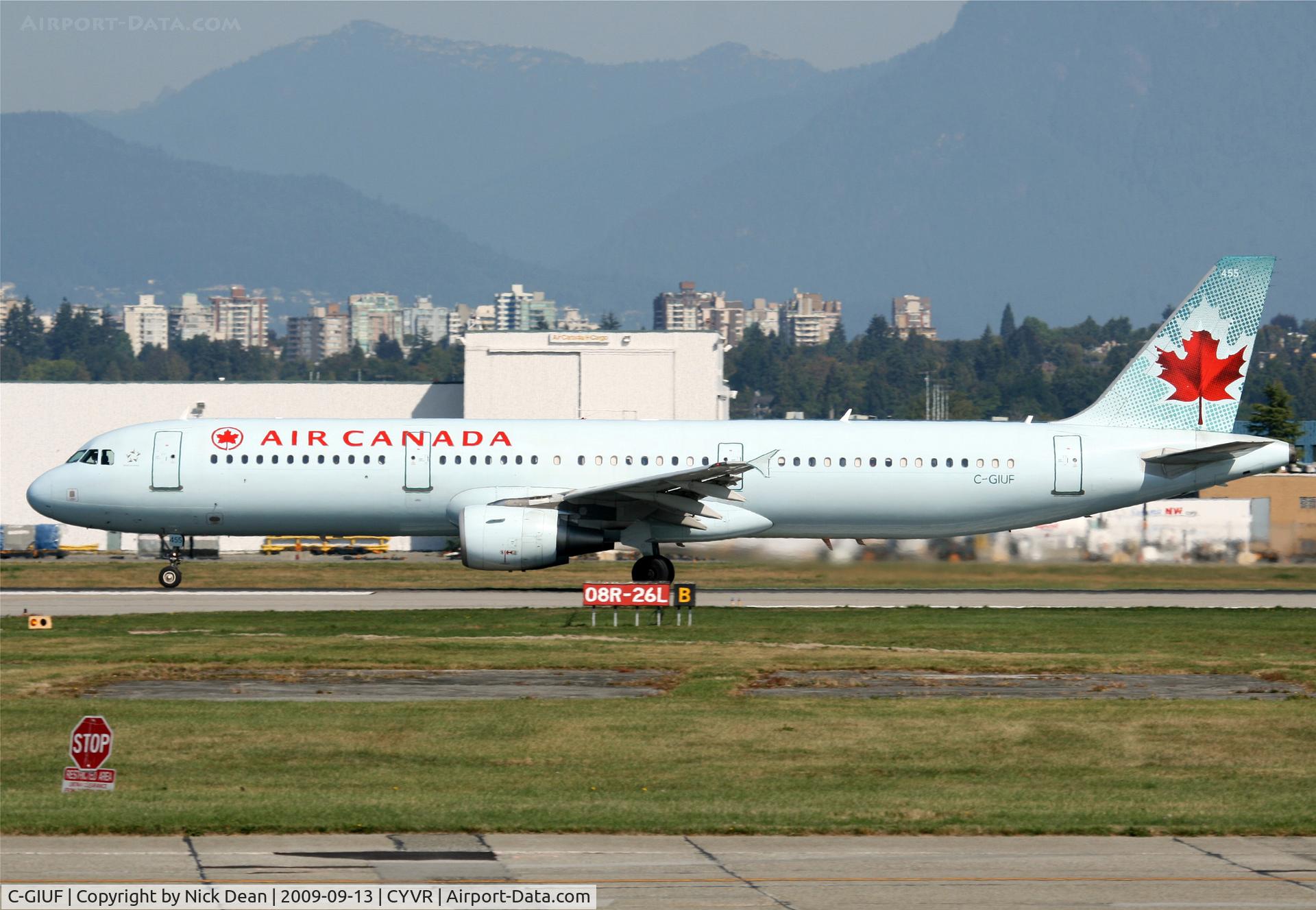 C-GIUF, 2001 Airbus A321-211 C/N 1638, CYVR