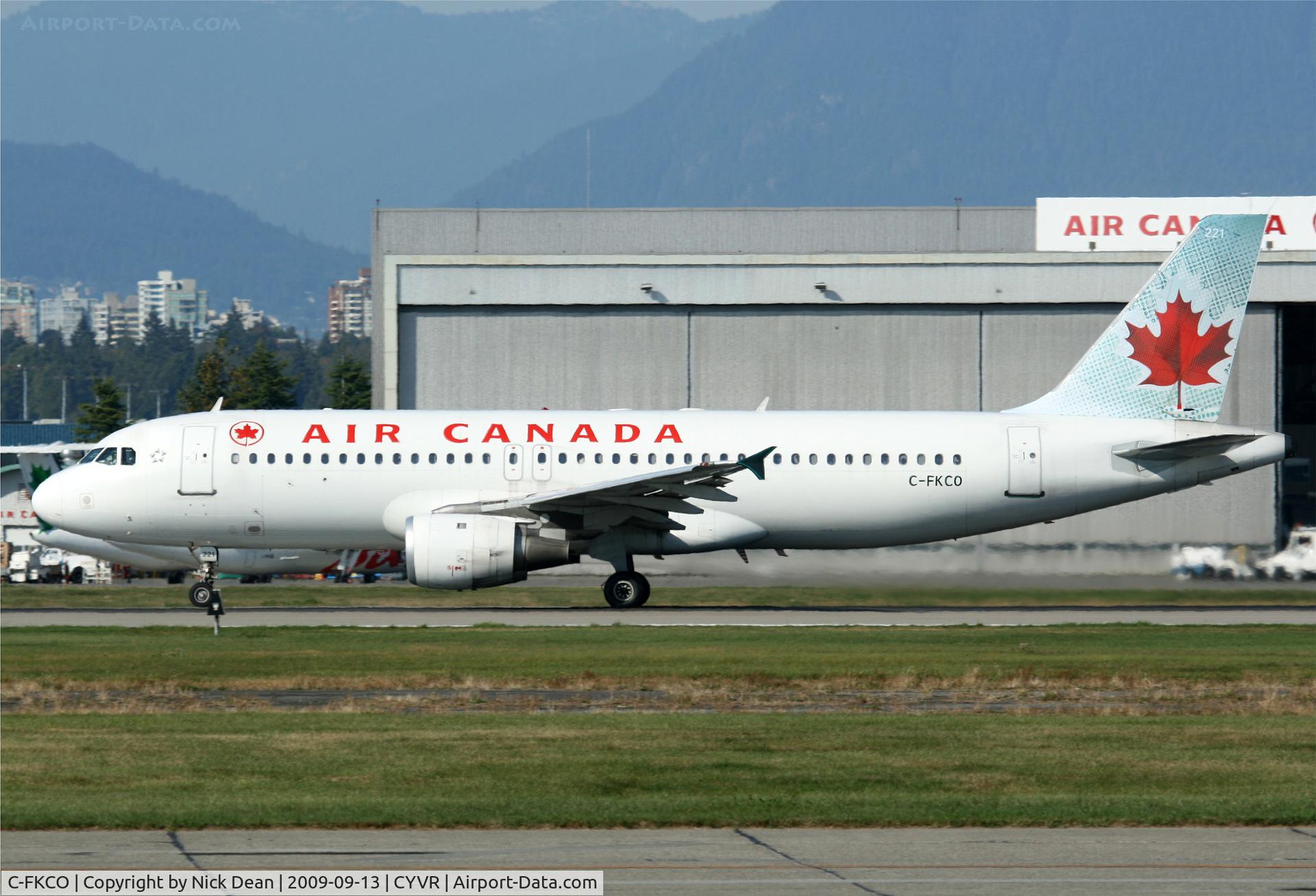 C-FKCO, 1991 Airbus A320-211 C/N 277, CYVR