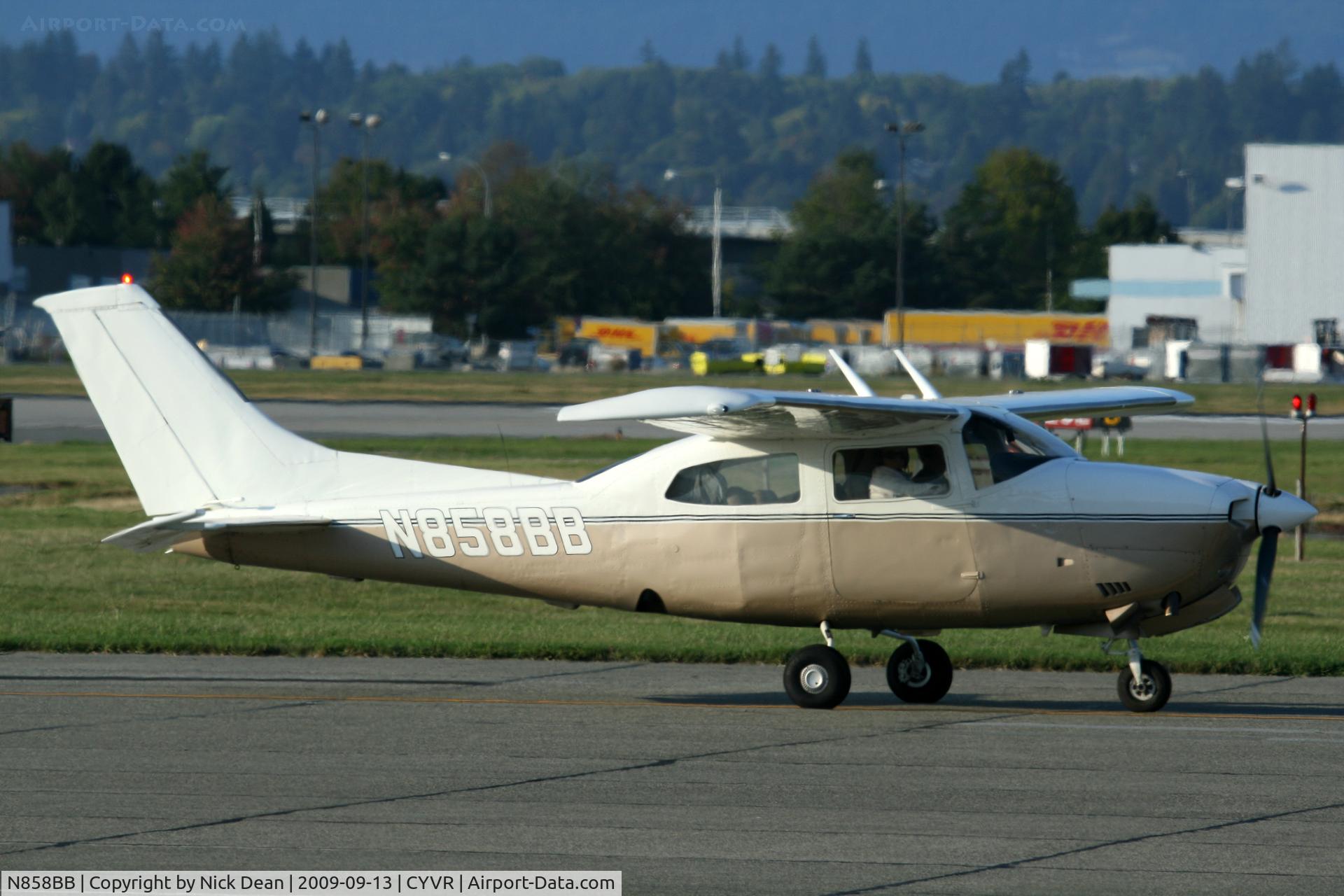N858BB, 1979 Cessna T210N Turbo Centurion C/N 21063277, CYVR