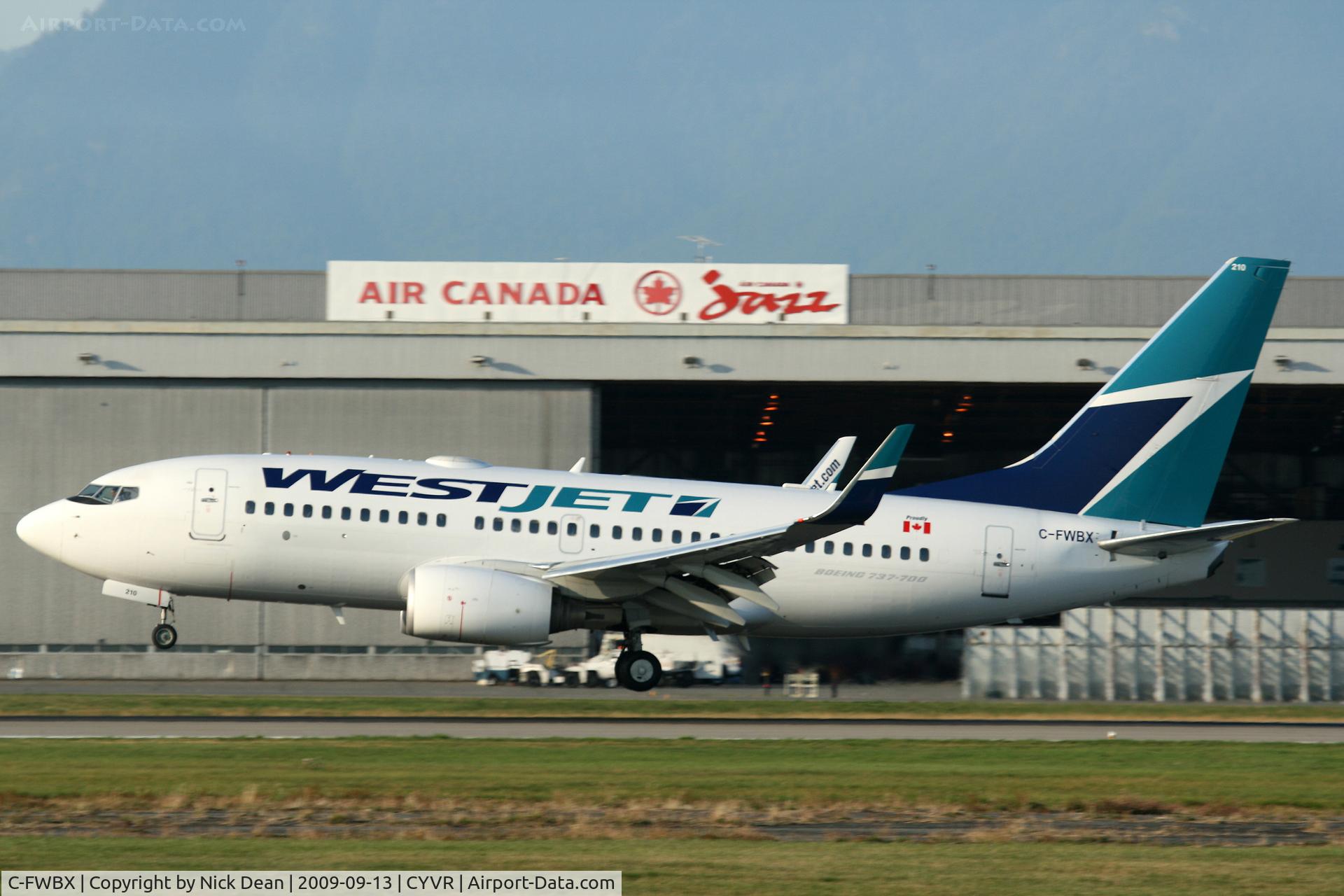 C-FWBX, 2003 Boeing 737-7CT C/N 32751, CYVR