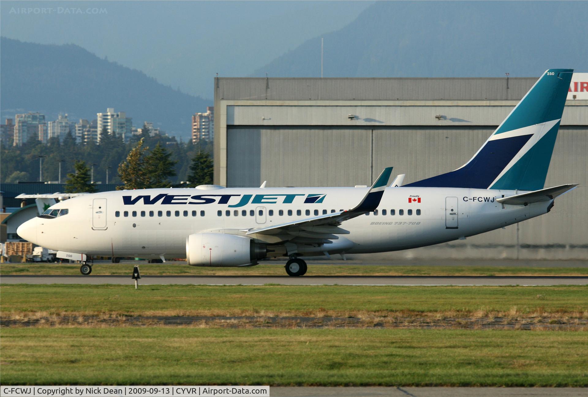 C-FCWJ, 2008 Boeing 737-7CT C/N 35086, CYVR