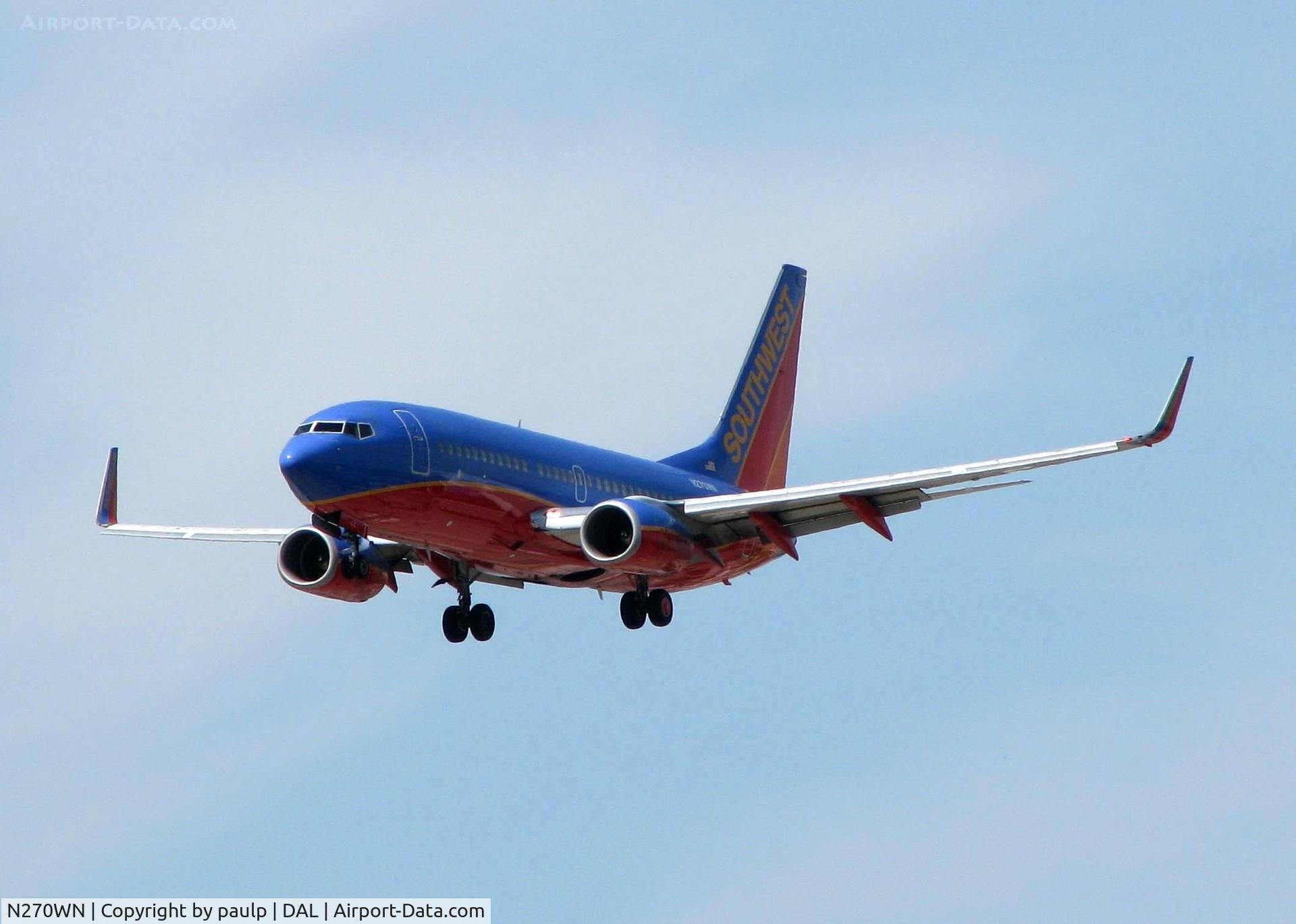 N270WN, 1998 Boeing 737-705 C/N 29089, Landing on 13R at Love Field.