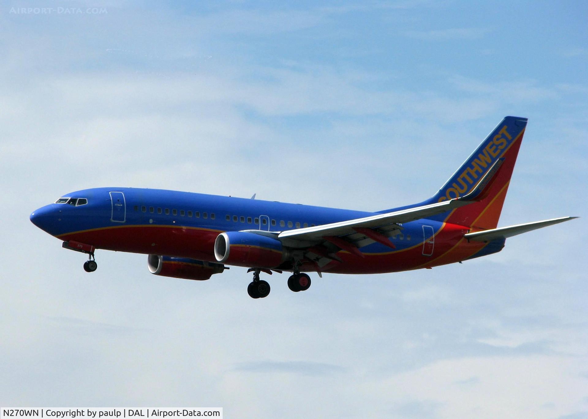 N270WN, 1998 Boeing 737-705 C/N 29089, Landing on 13R at Love Field.