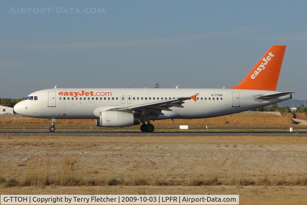 G-TTOH, 2003 Airbus A320-232 C/N 1993, Easyjet A320 lands at Faro