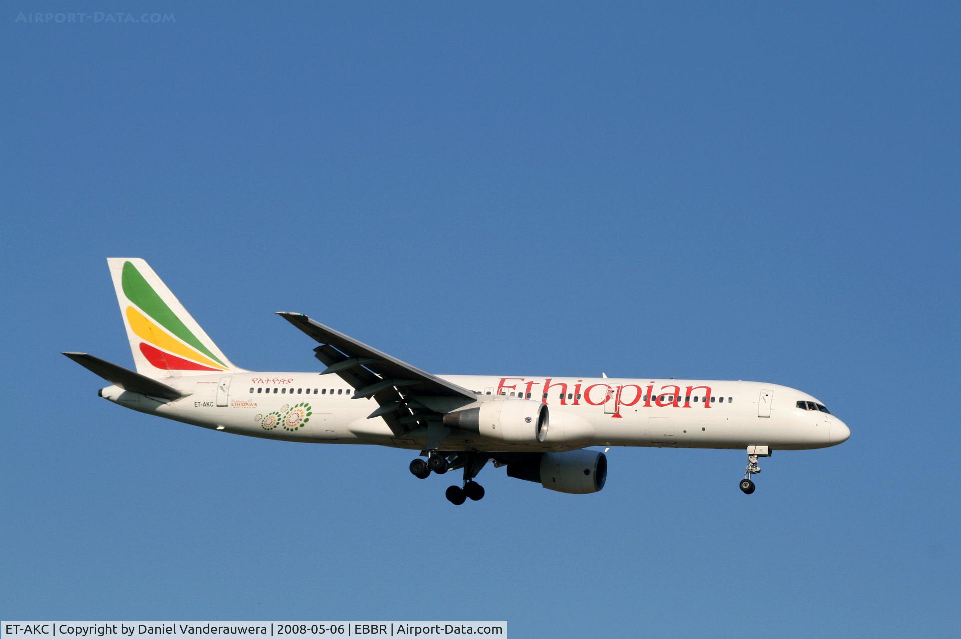 ET-AKC, 1991 Boeing 757-260 C/N 25353, arrival of flight ET704 to rwy 02