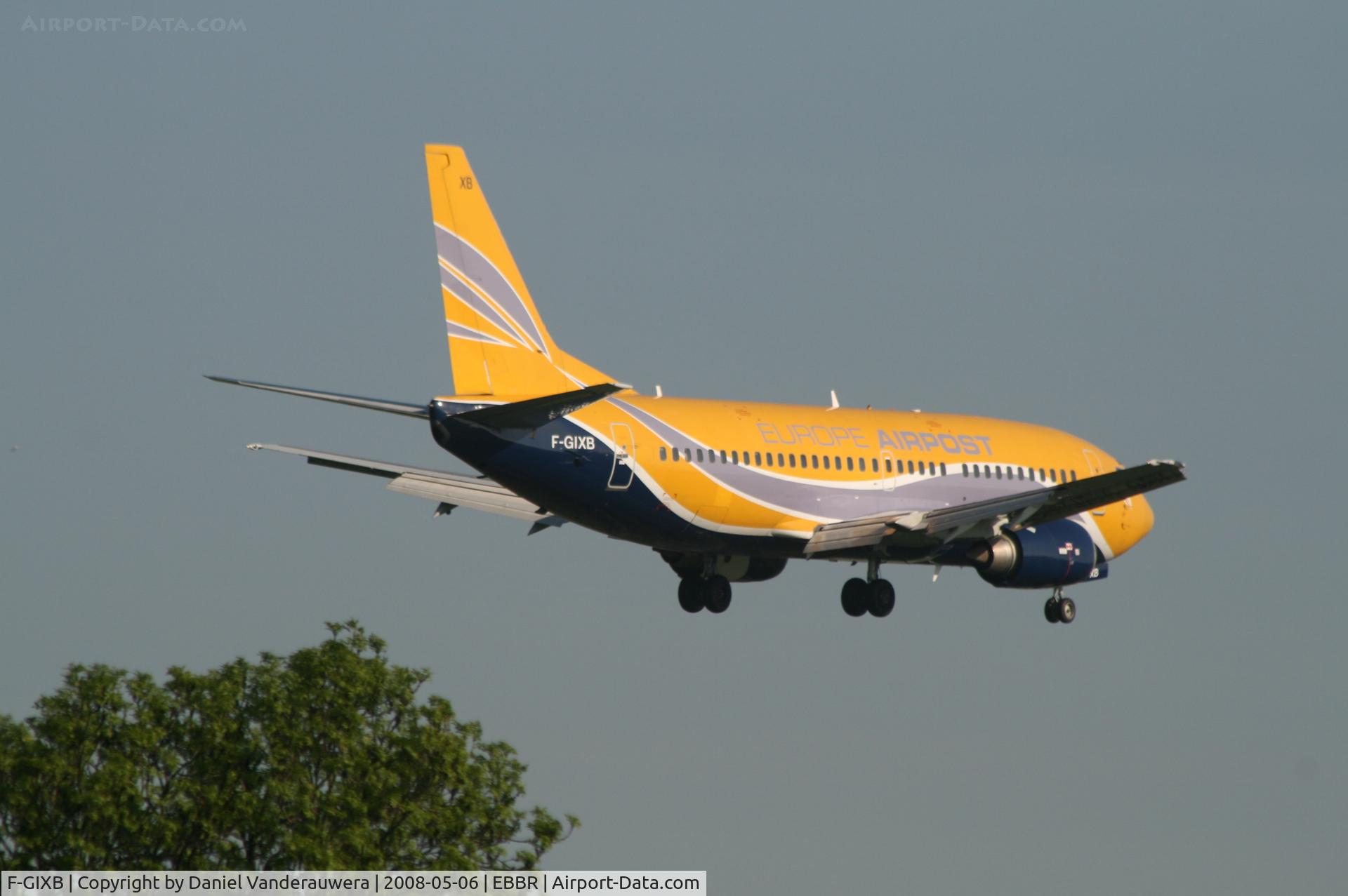 F-GIXB, 1990 Boeing 737-33A(QC) C/N 24789, flight SN3630 is descending to rwy 02