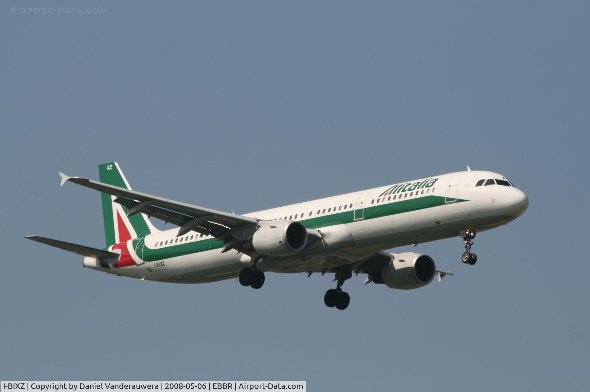 I-BIXZ, 1998 Airbus A321-112 C/N 848, arrival of flight AZ156 to rwy 02