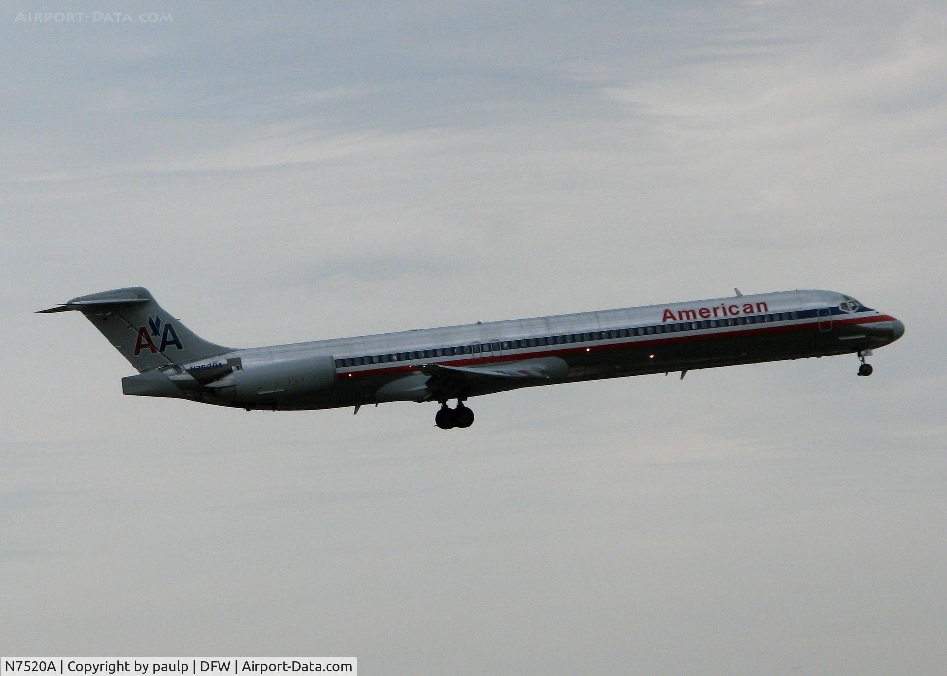 N7520A, 1990 McDonnell Douglas MD-82 (DC-9-82) C/N 49897, Landing on 18R. A nasty, rainy day!
