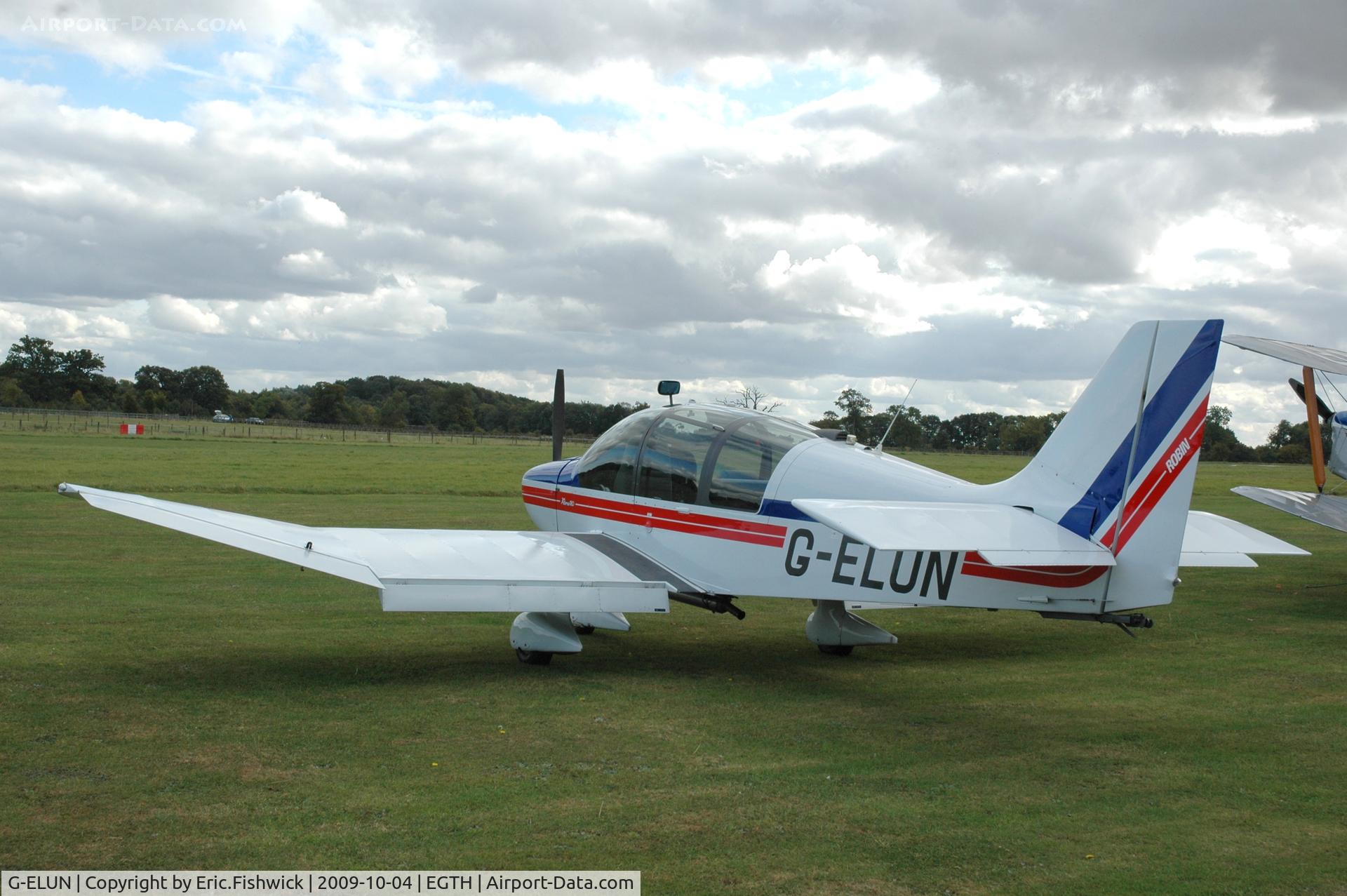 G-ELUN, 1975 Robin DR-400-180R Remorqueur Regent C/N 1102, 1. G-ELUN at Shuttleworth Autumn Air Display Oct. 09
