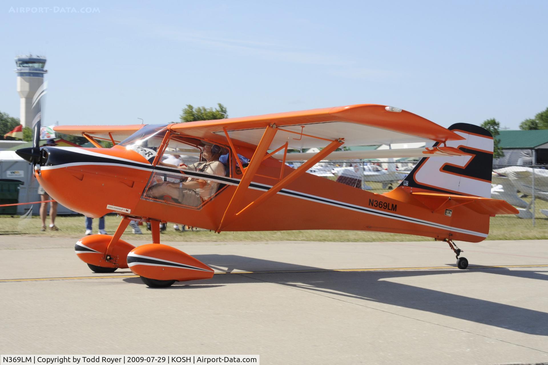 N369LM, Skystar Kitfox Model 4-1200 C/N ADU150, Taxi for departure