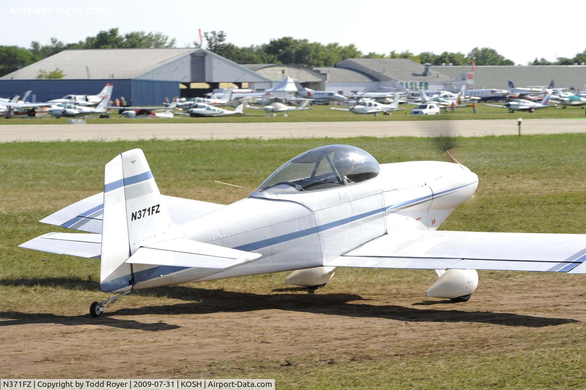 N371FZ, 1989 Vans RV-4 C/N 371, Taxi for departure