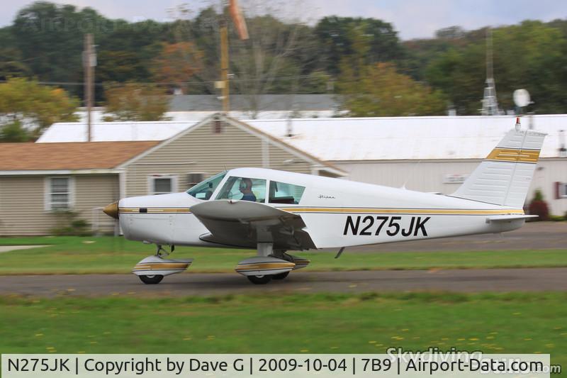 N275JK, 1969 Piper PA-28-140 C/N 28-26151, Rolling down the runway at Ellington, CT
