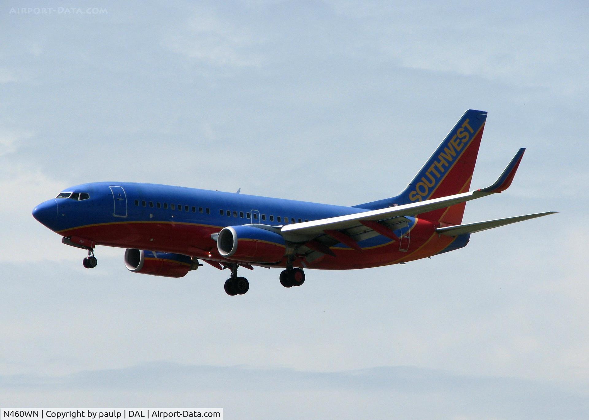 N460WN, 2004 Boeing 737-7H4 C/N 32464, Landing on 13R at Love Field.