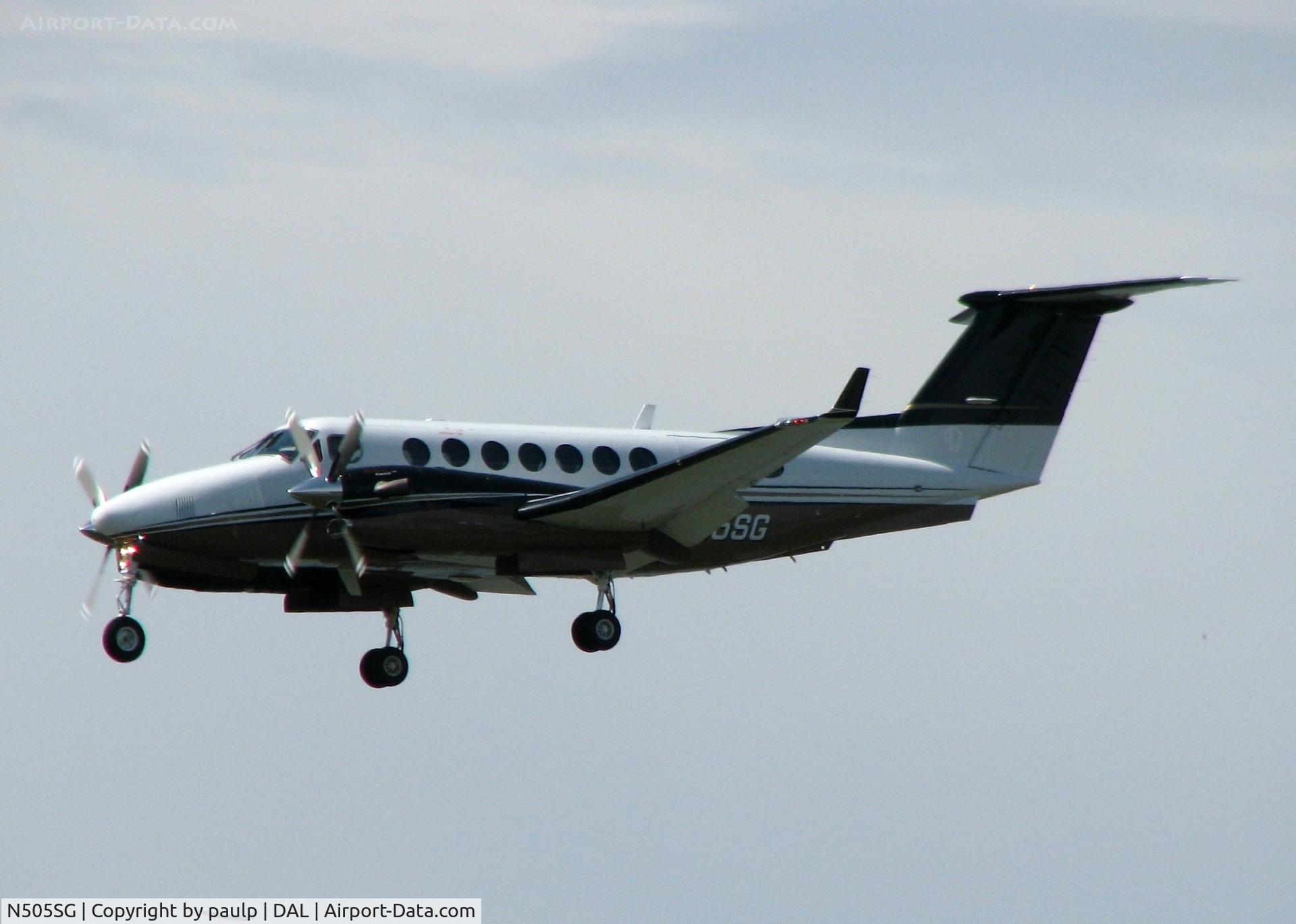 N505SG, 2008 Hawker Beechcraft 350 King Air (B300) C/N FL-606, Landing on 13R at Love Field.
