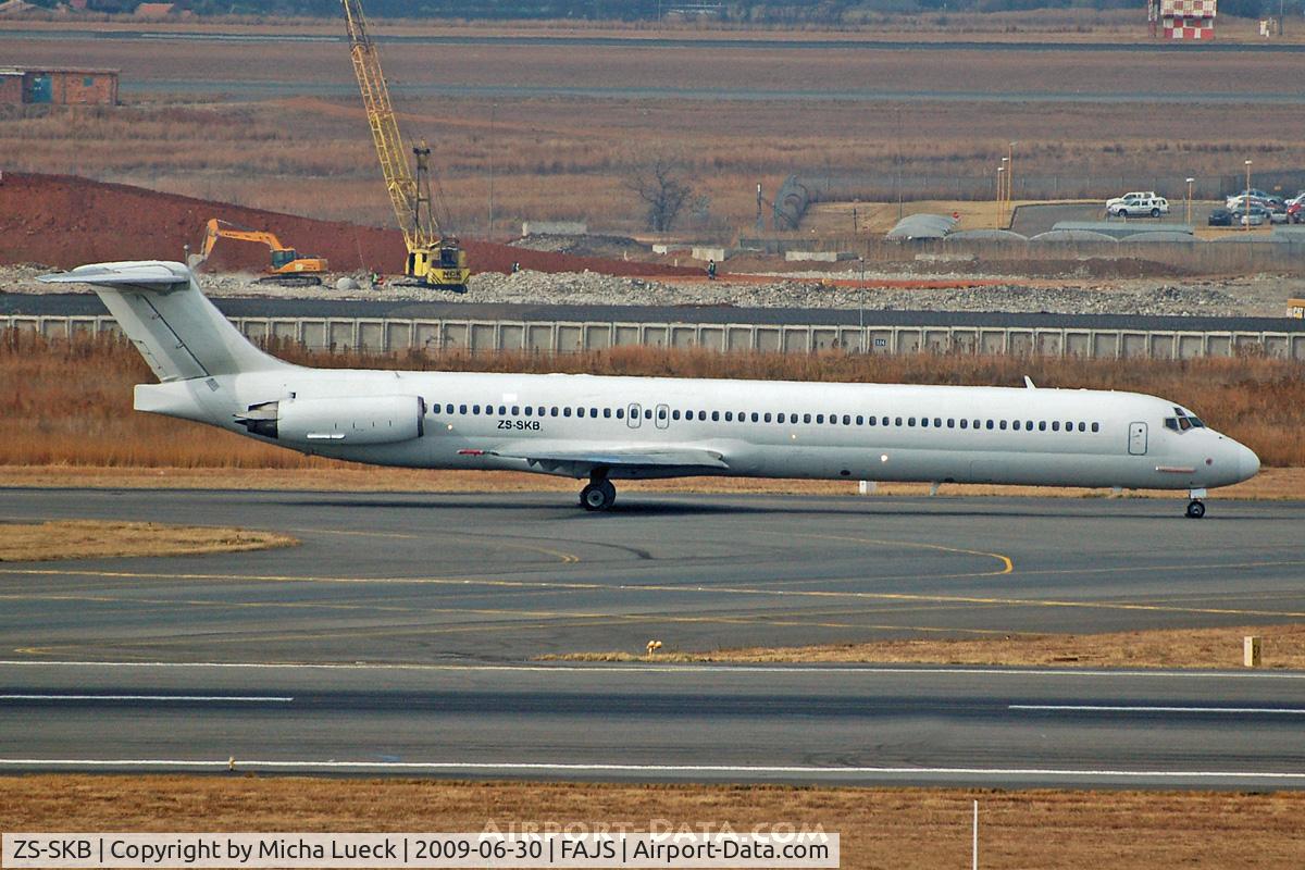 ZS-SKB, 1993 McDonnell Douglas MD-83 (DC-9-83) C/N 49966, At Jo'burg