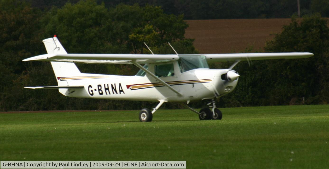 G-BHNA, 1980 Reims F152 C/N 1683, backtracking for departure