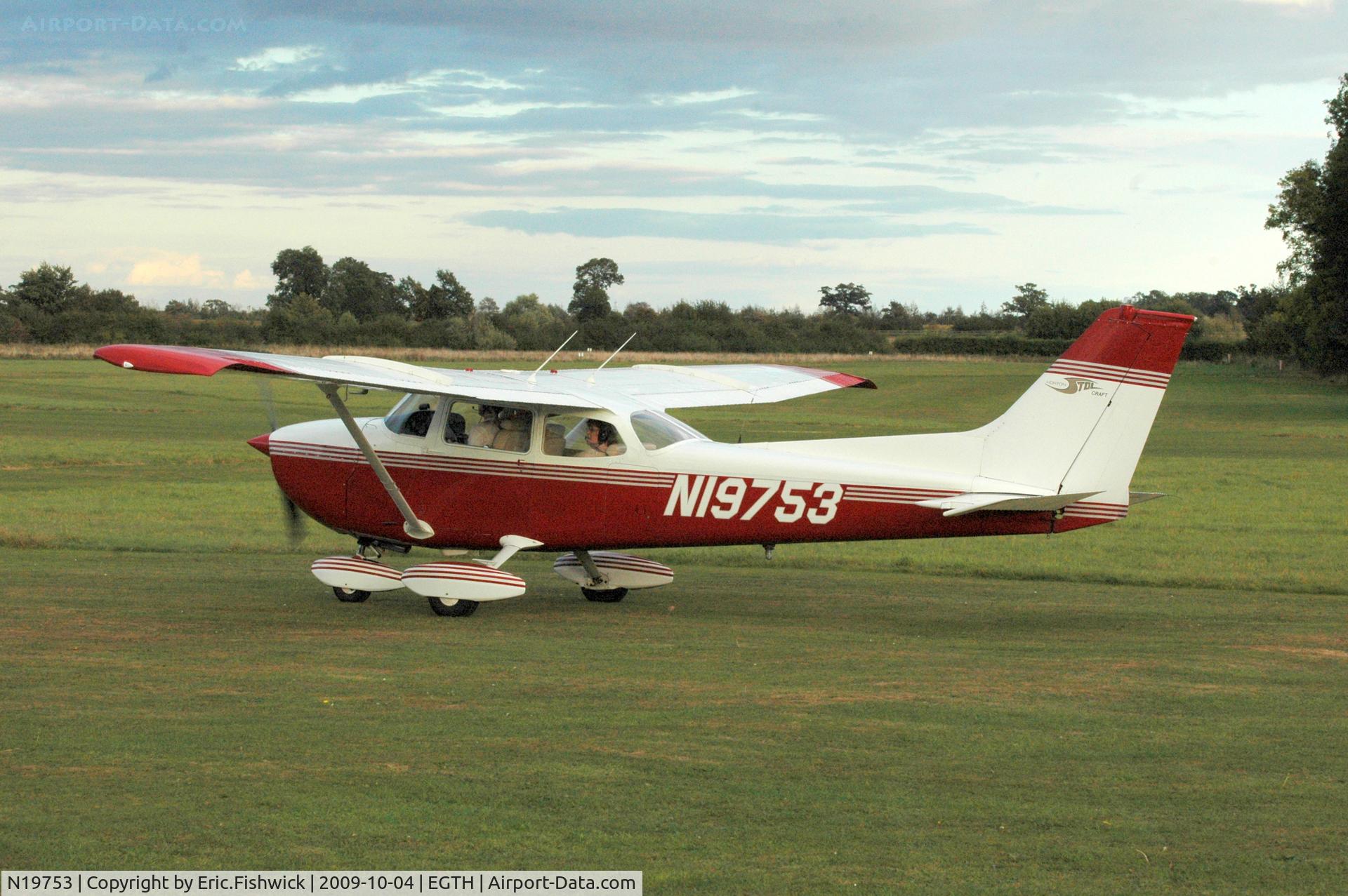 N19753, 1972 Cessna 172L C/N 17260723, N19753 departing Shuttleworth Autumn Air Display Oct. 09