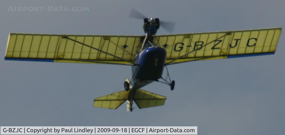 G-BZJC, 2001 Thruster T600N C/N 0070-T600N-044, Microlight away !