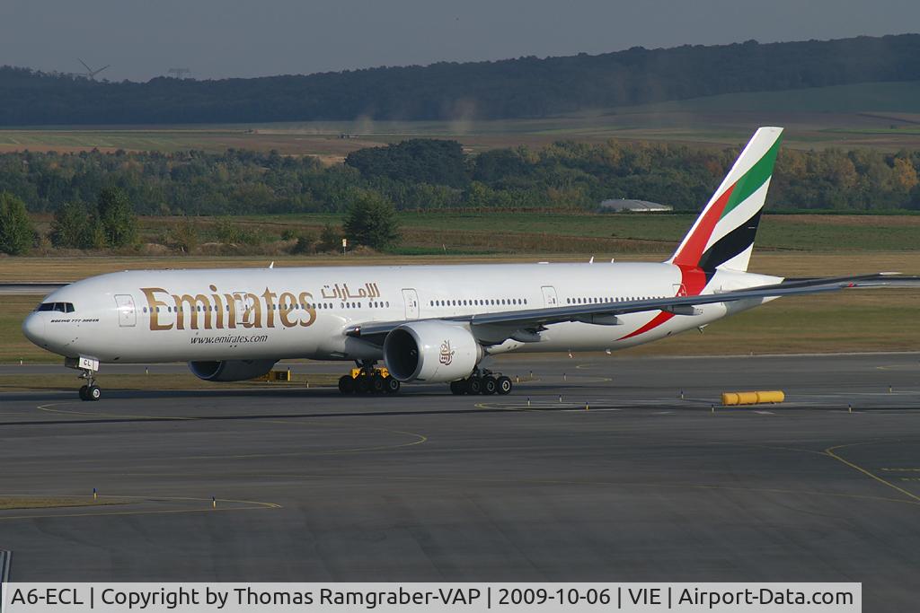 A6-ECL, 2008 Boeing 777-36N/ER C/N 37704, Emirates Boeing 777-300