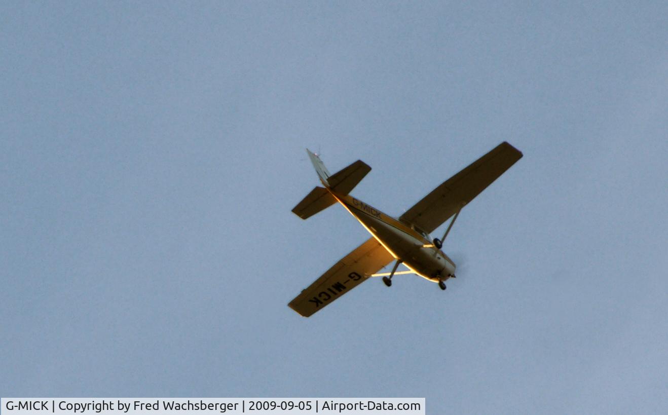 G-MICK, 1977 Reims F172N Skyhawk C/N 1592, flying overhead near A19 in North Yorkshire