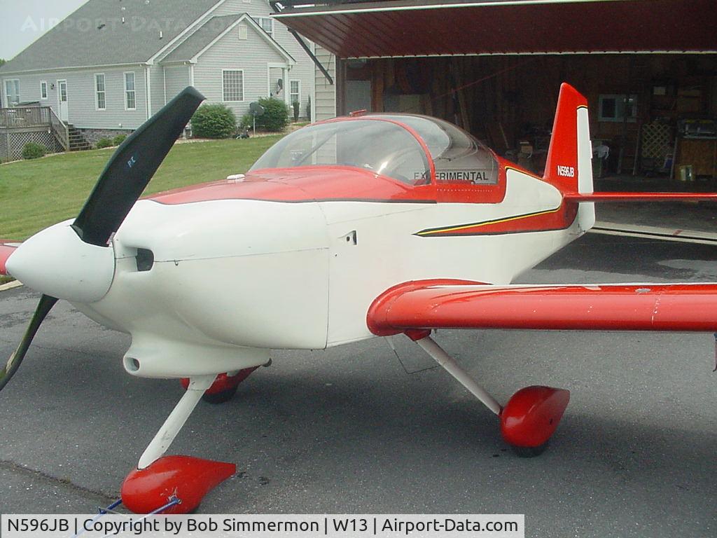 N596JB, 2000 Vans RV-6A C/N 24723, In front of her Crib at Waynesboro, VA.